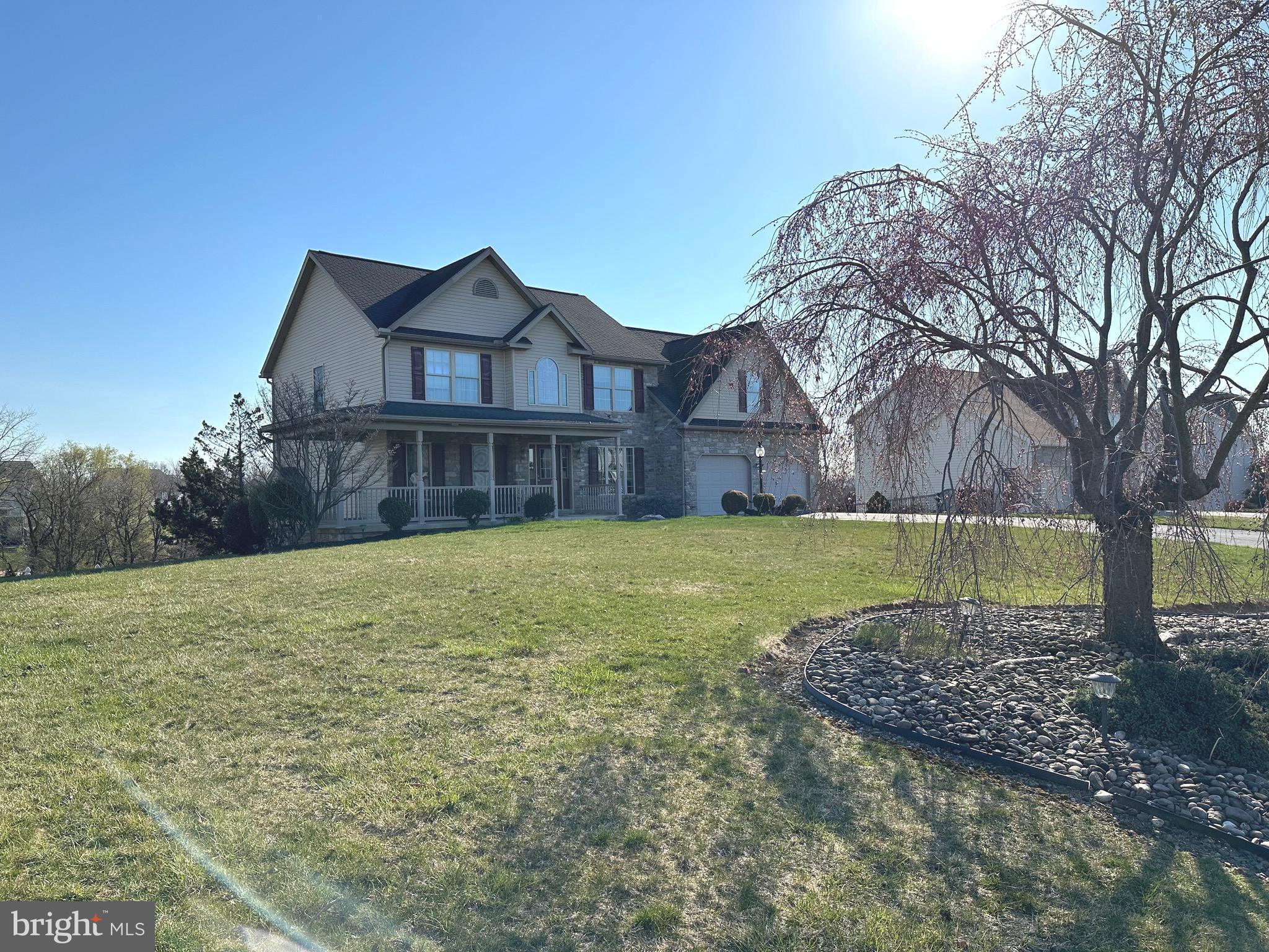 HUNTERS CHASE - Residential