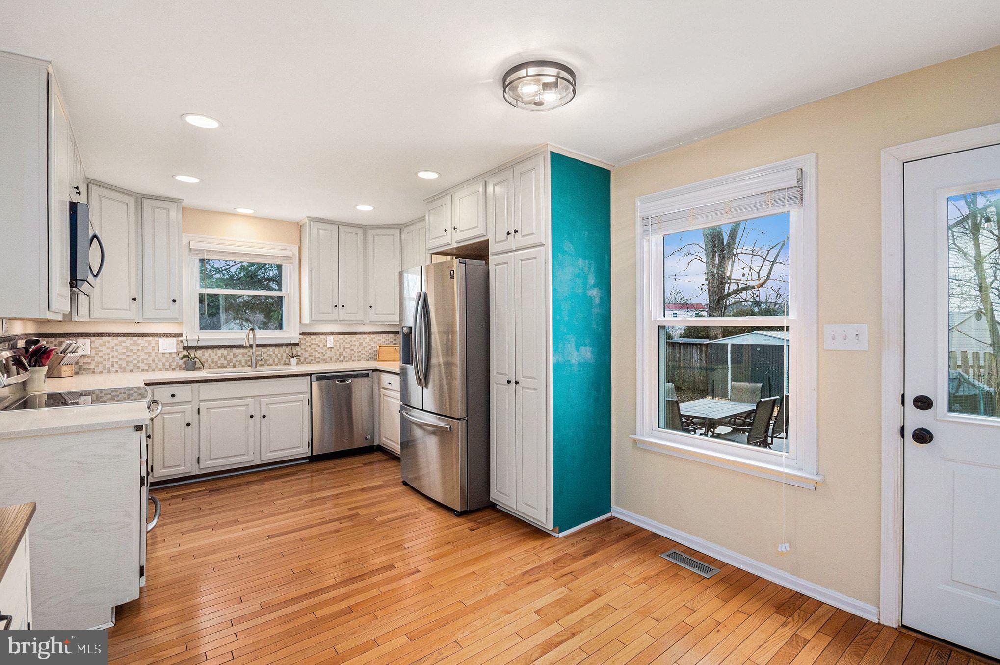 CRESTBROOK - Residential