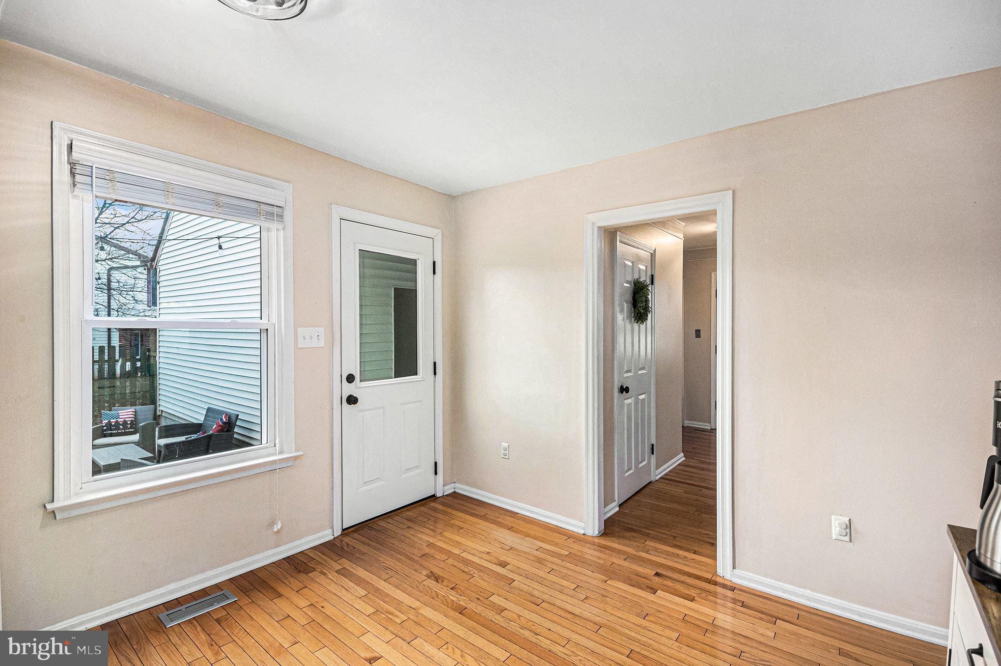 CRESTBROOK - Residential