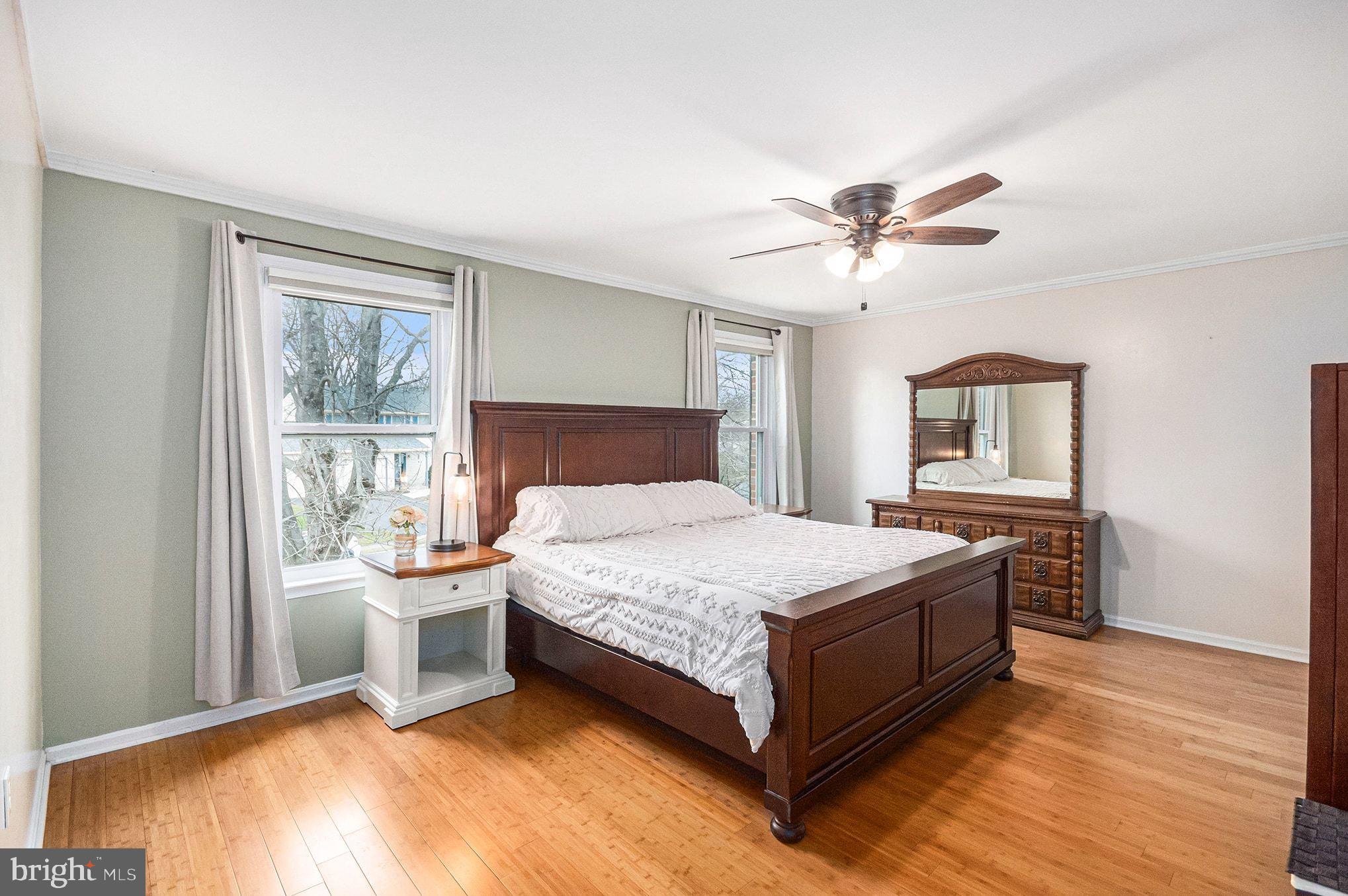 CRESTBROOK - Residential