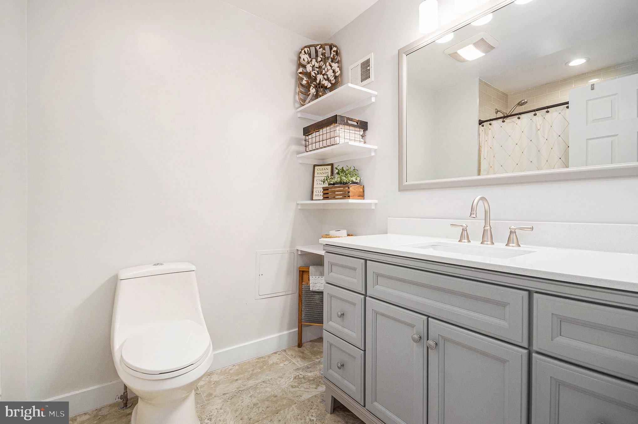 CRESTBROOK - Residential