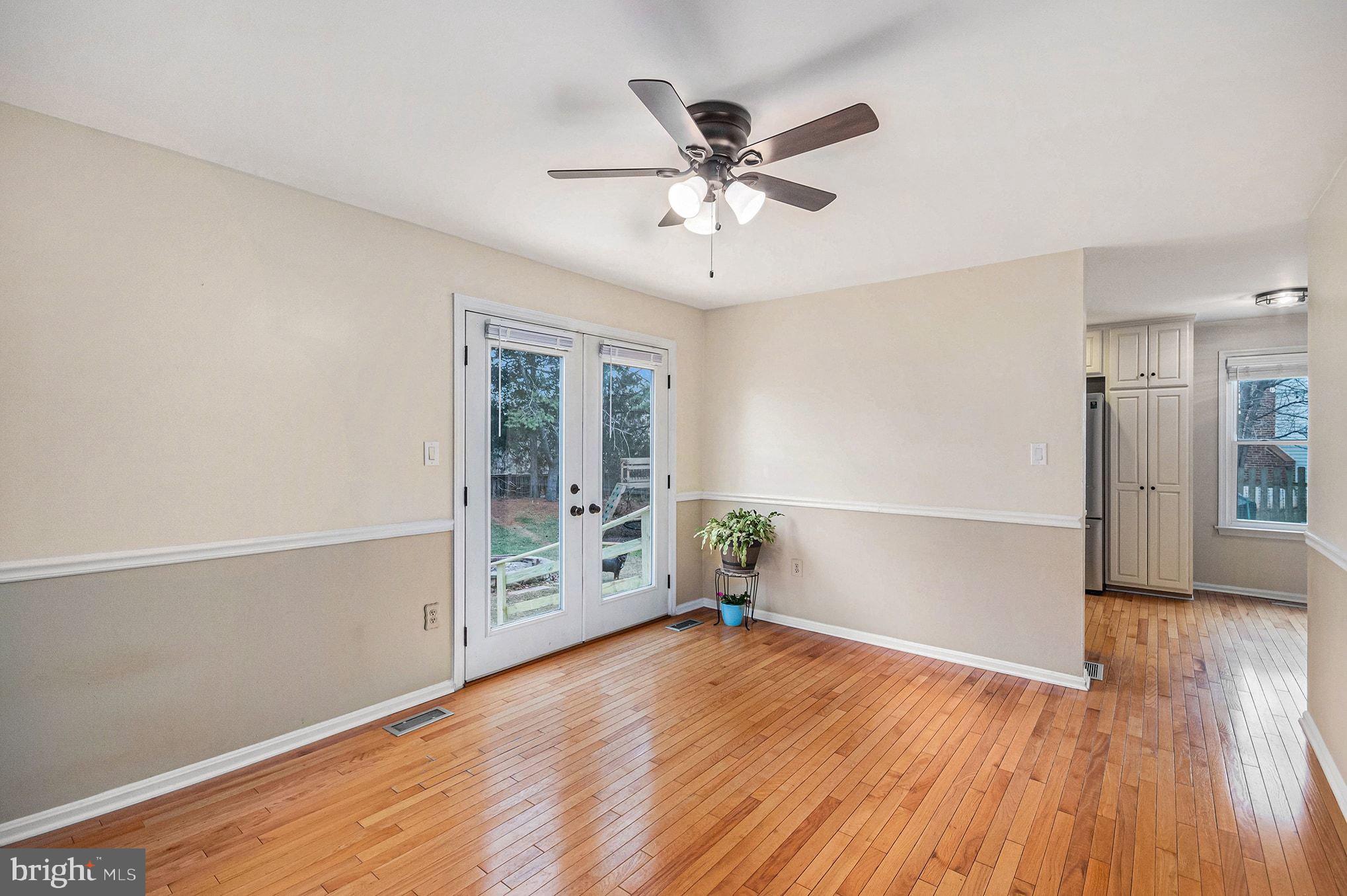 CRESTBROOK - Residential