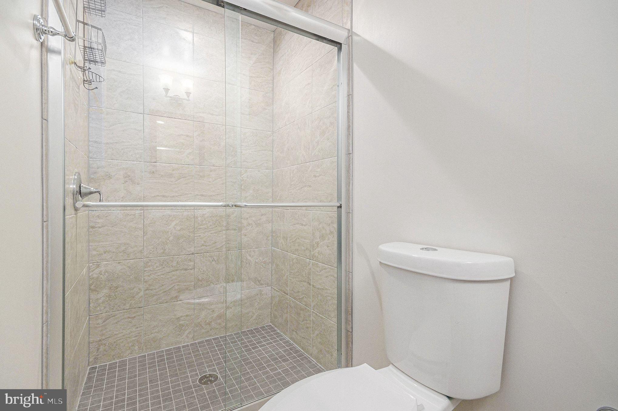 CRESTBROOK - Residential