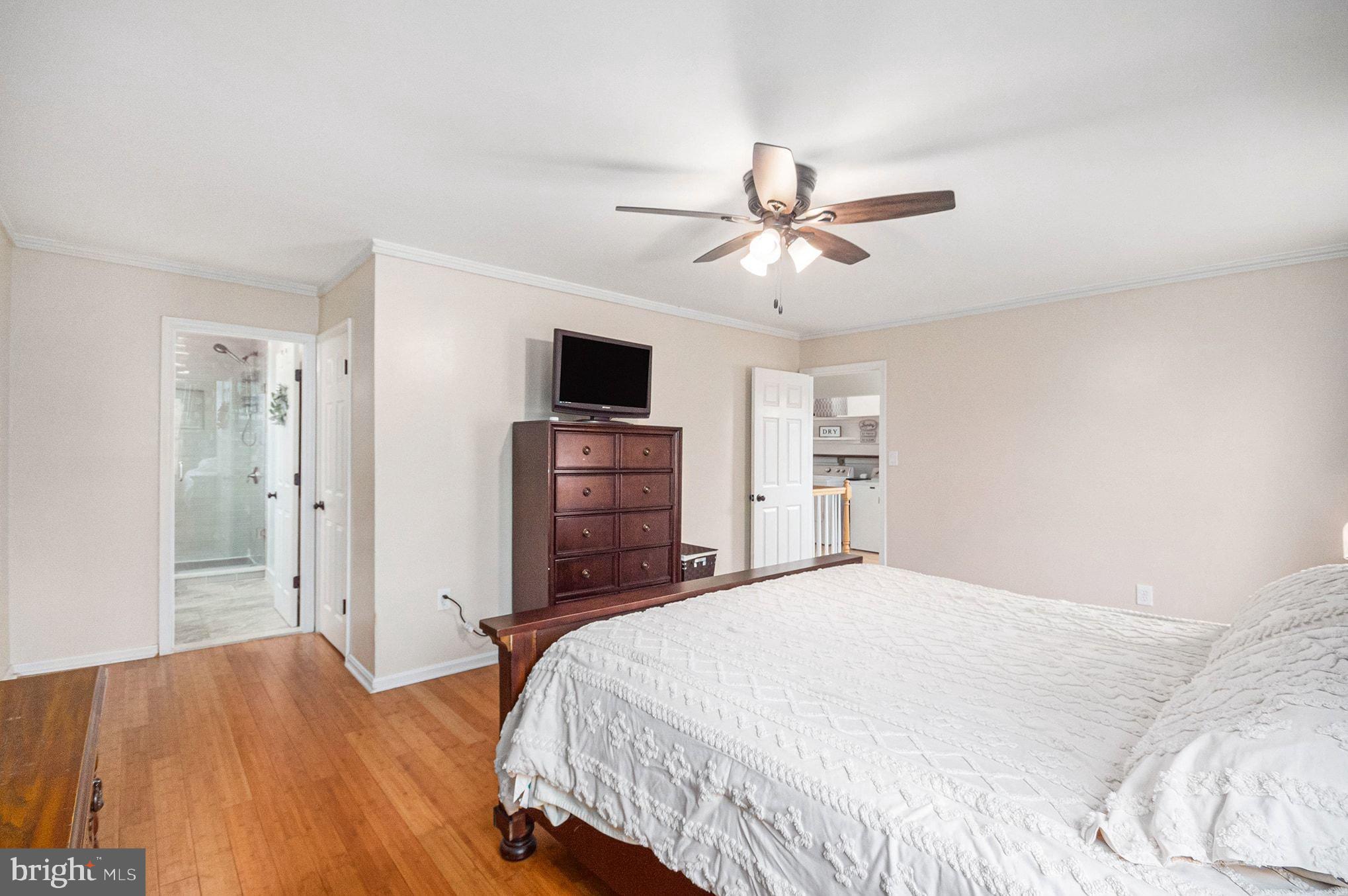 CRESTBROOK - Residential