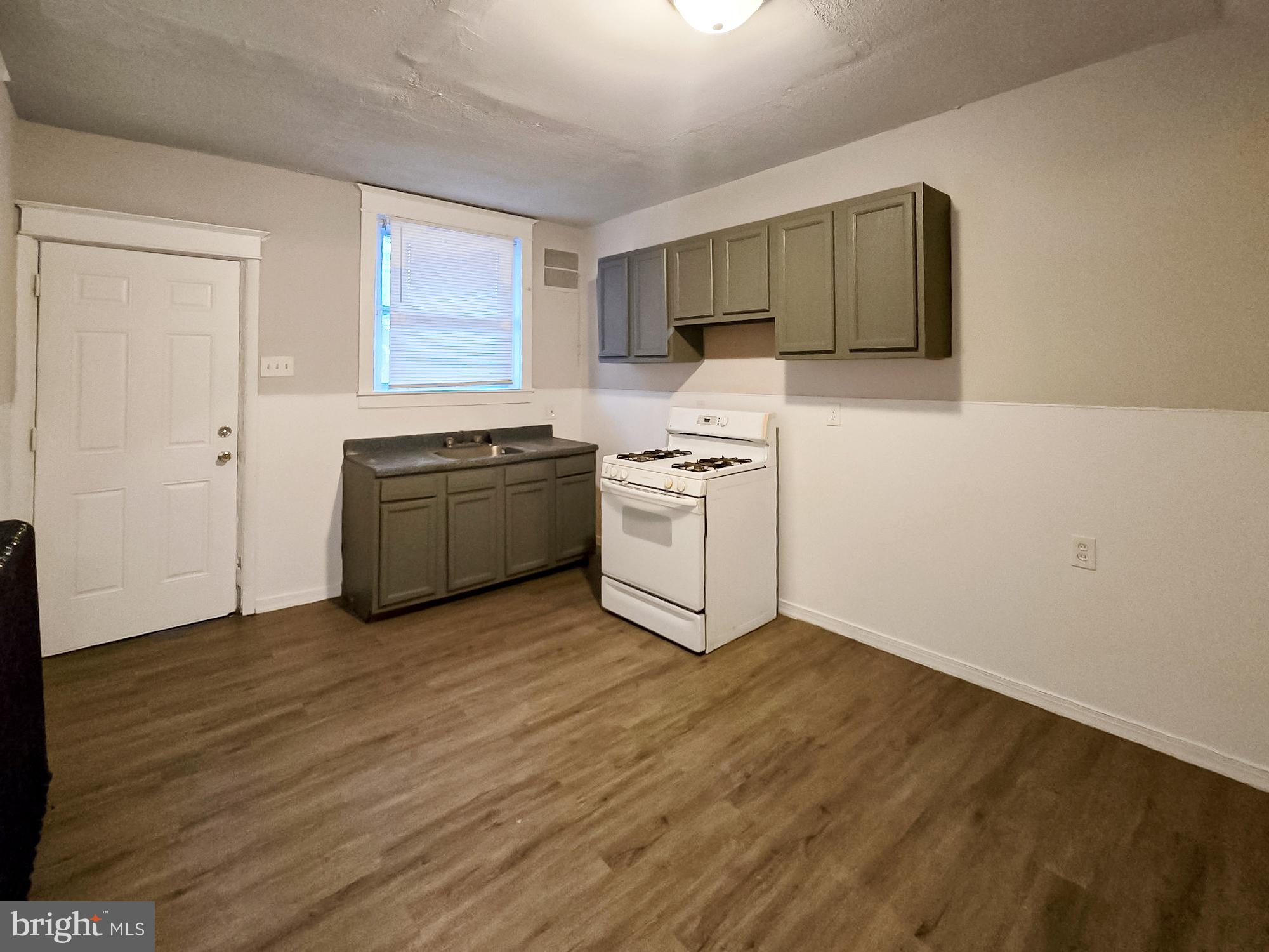 PHILADELPHIA (WEST) - Residential Lease