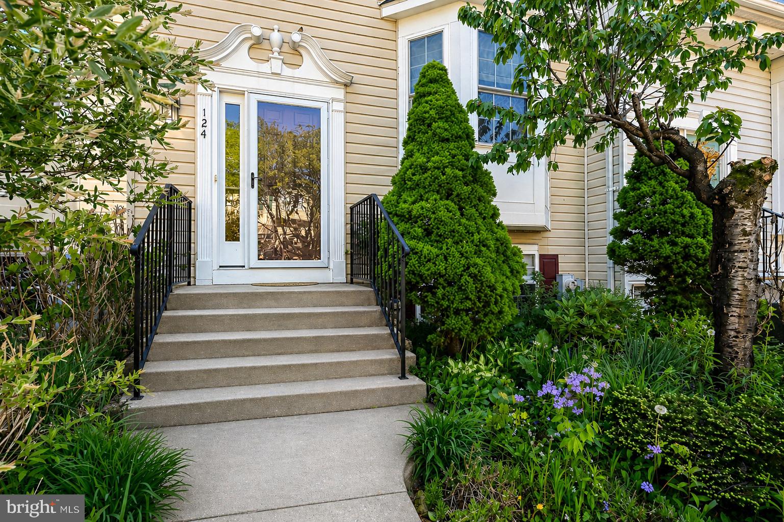 124 GRACECROFT DRIVE