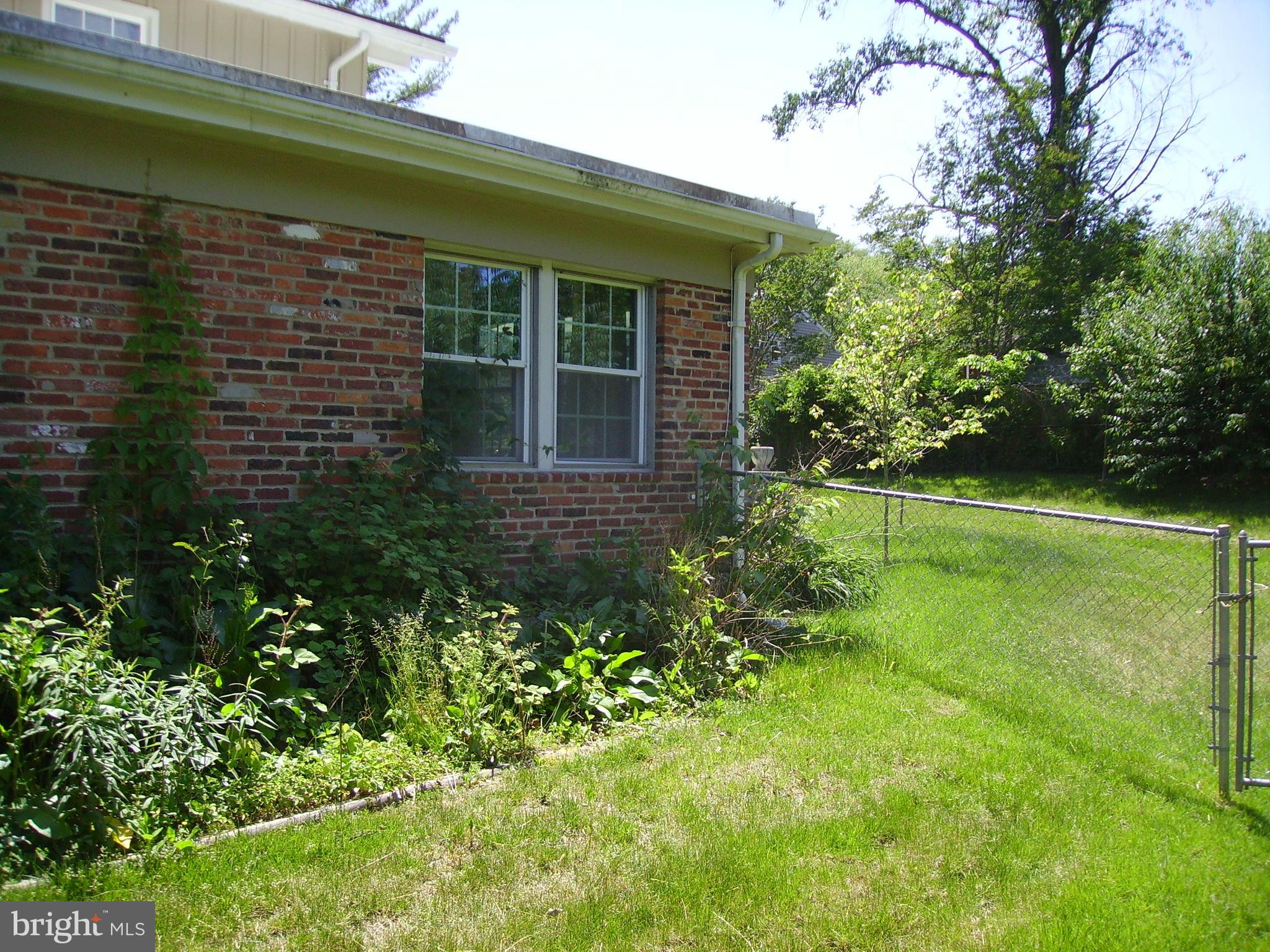 GLEN FOREST - Residential Lease