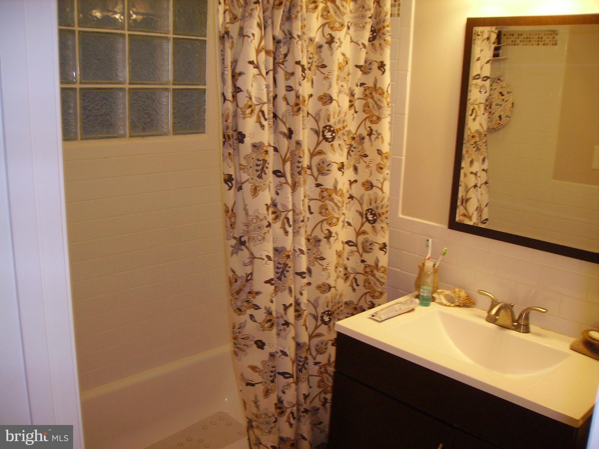 GLEN FOREST - Residential Lease