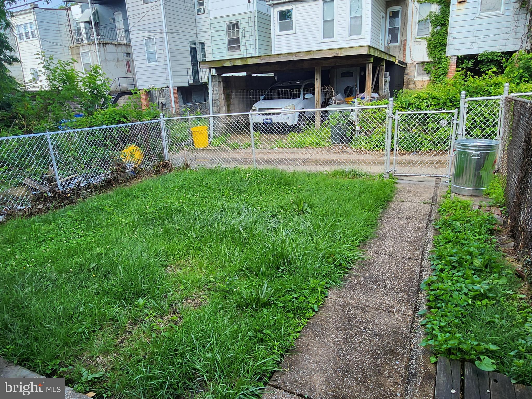 MONDAWMIN - Residential