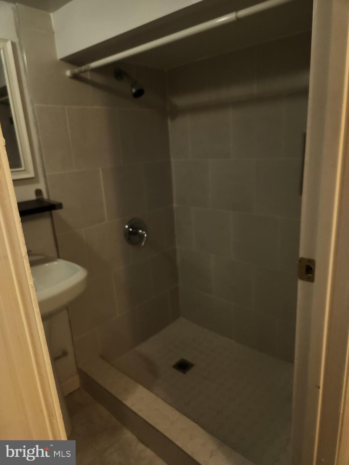 MONDAWMIN - Residential