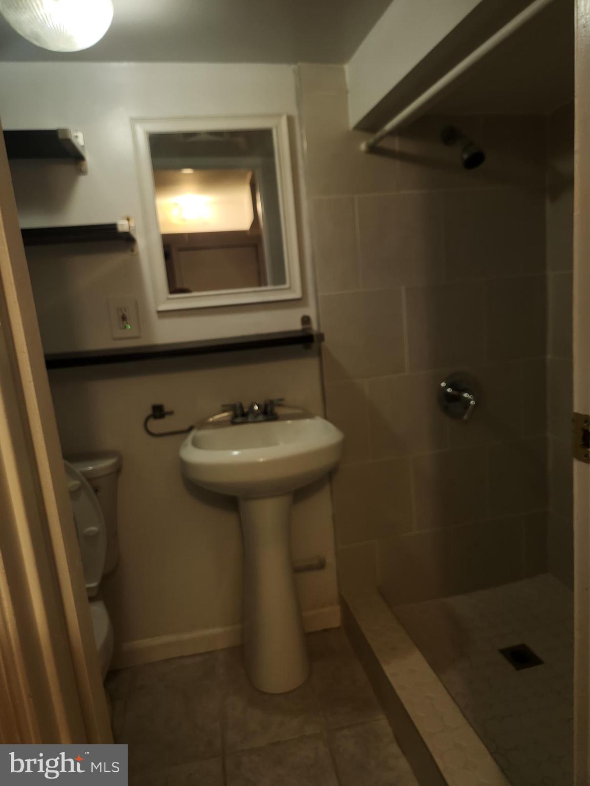 MONDAWMIN - Residential