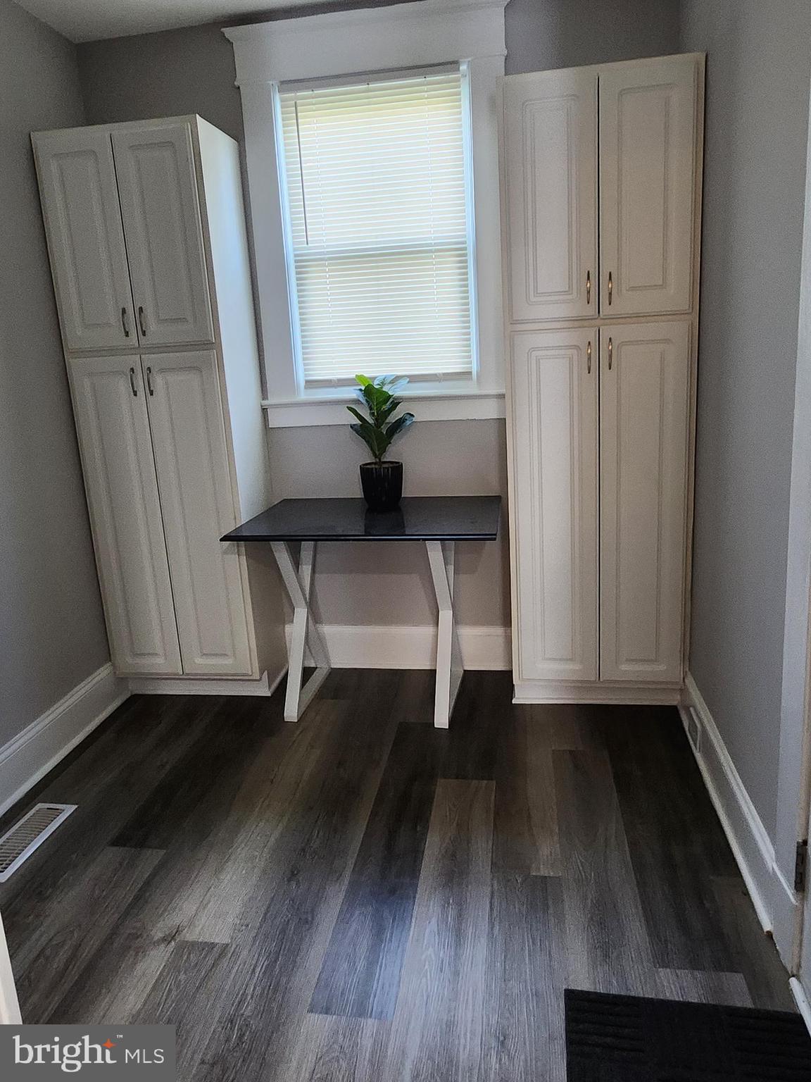 MONDAWMIN - Residential