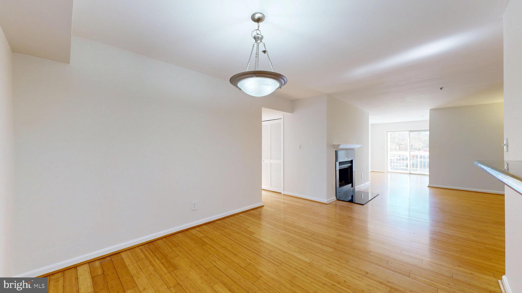 FOUR WINDS AT OAKTON - Residential