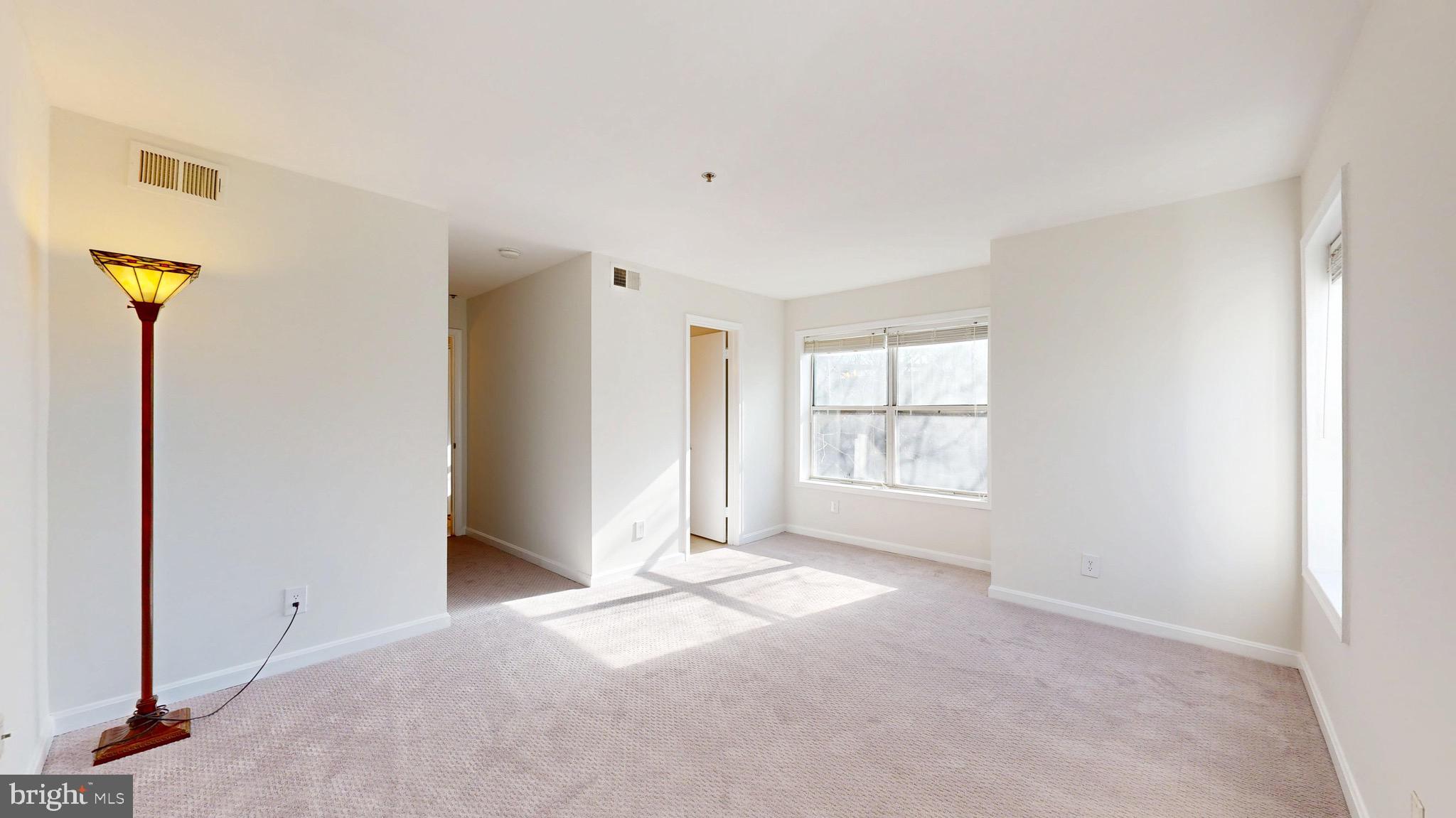 FOUR WINDS AT OAKTON - Residential