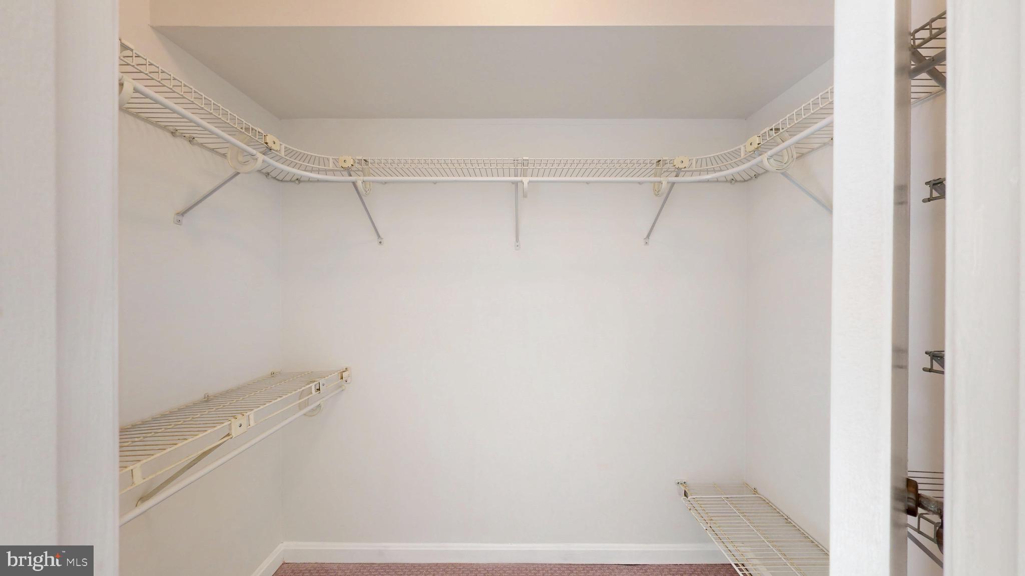 FOUR WINDS AT OAKTON - Residential