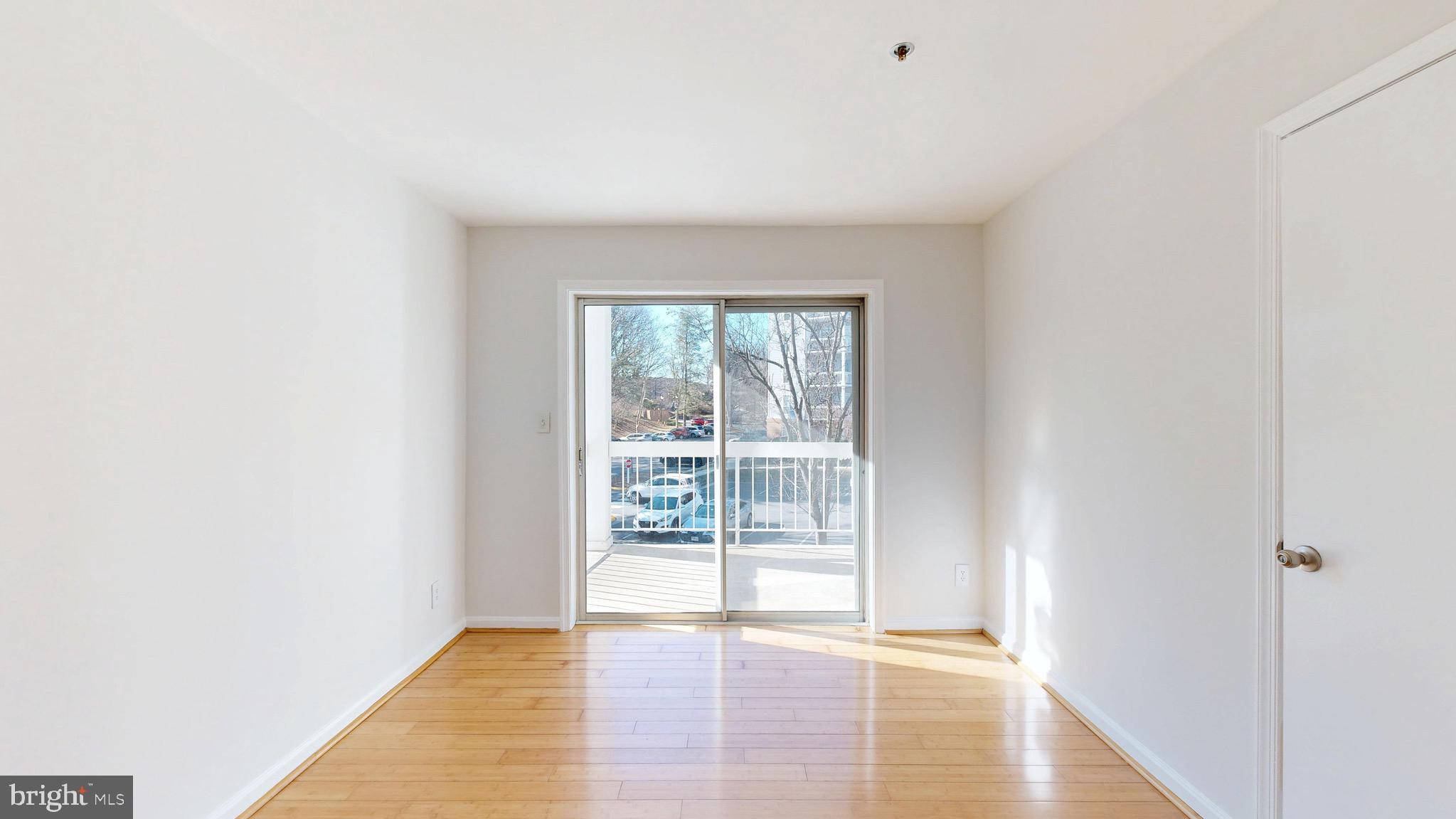 FOUR WINDS AT OAKTON - Residential