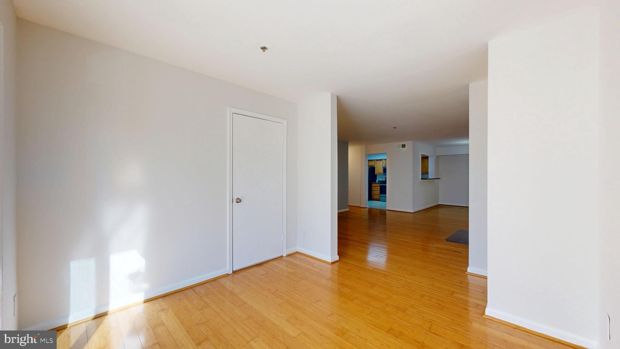 FOUR WINDS AT OAKTON - Residential