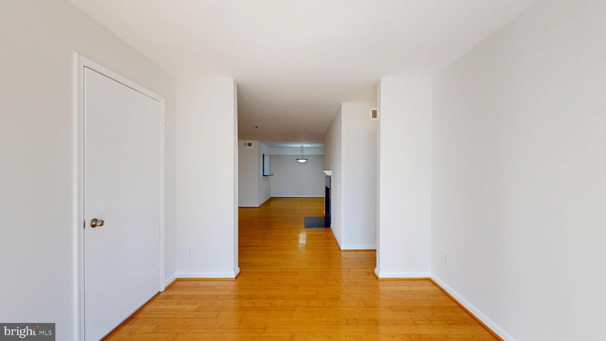 FOUR WINDS AT OAKTON - Residential