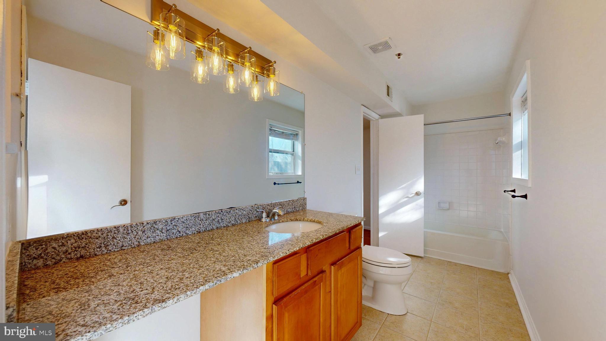 FOUR WINDS AT OAKTON - Residential