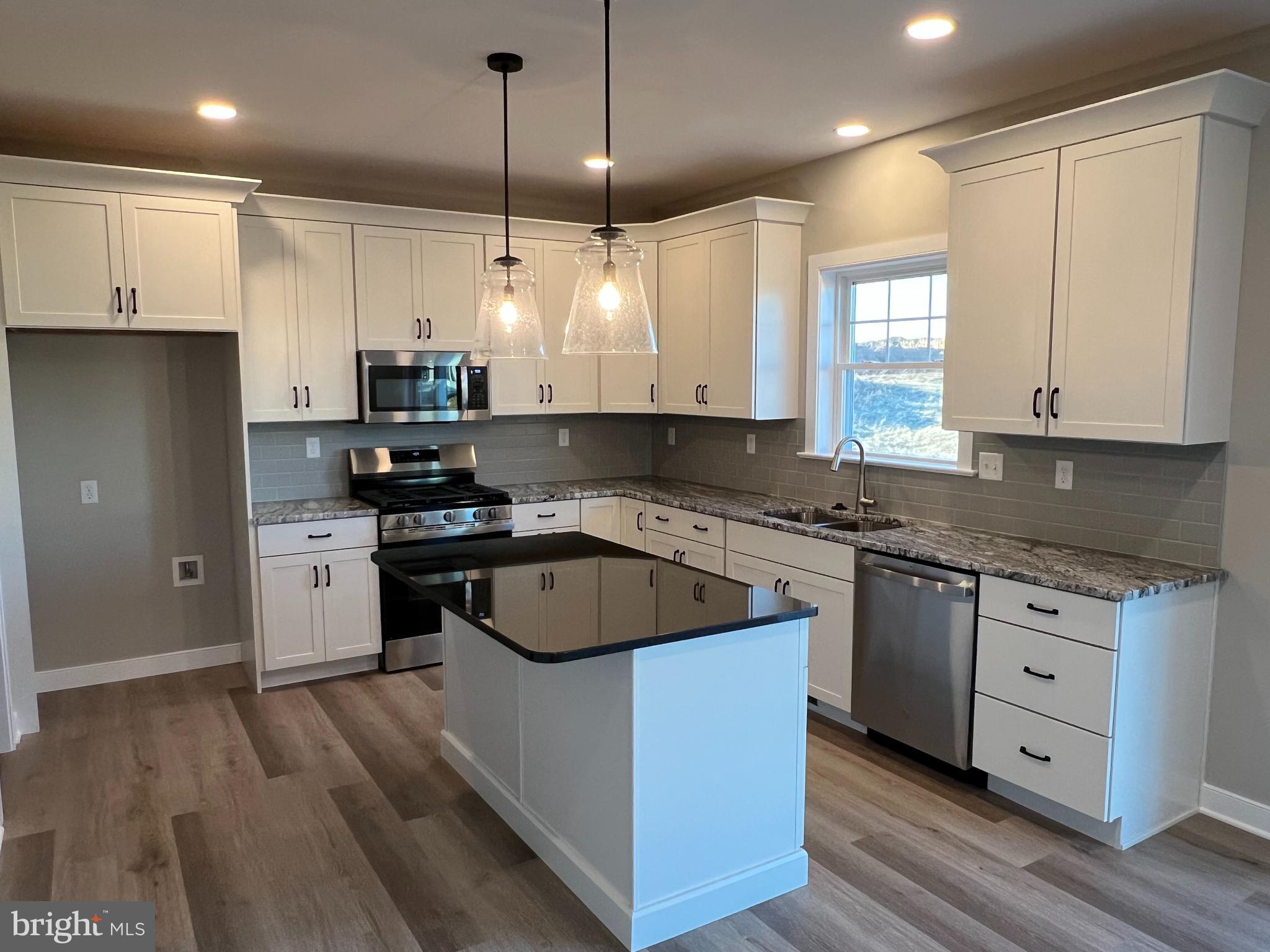 STONEYBROOK OF ELIZABETHTOWN - Residential