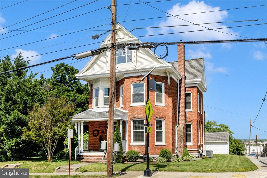 Photo of 140 N Grant Street, WAYNESBORO, PA 17268 (MLS # PAFL2033686)
