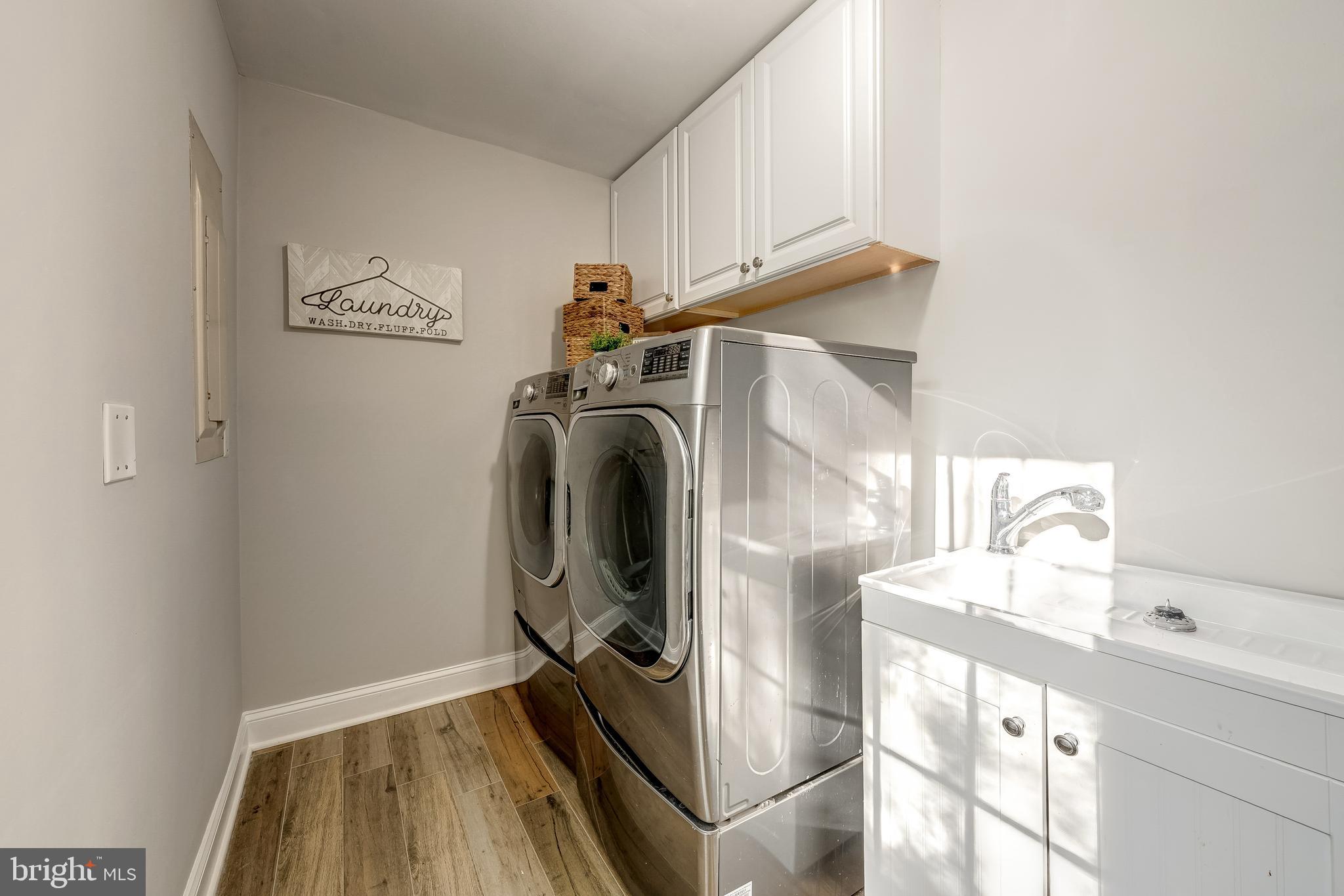 FAIRFAX WOODS - Residential