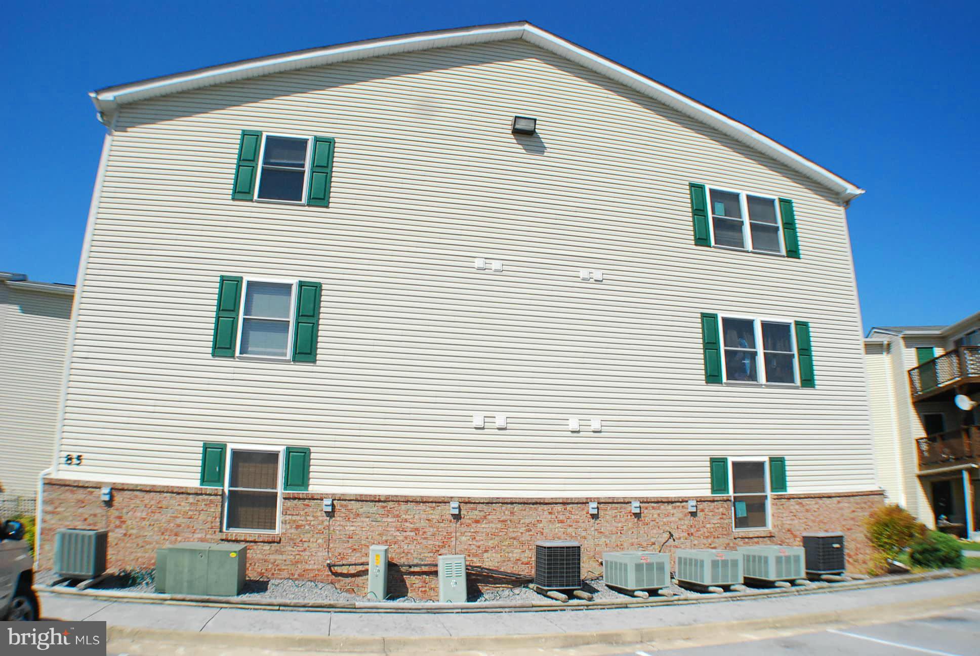 SIGNAL KNOB STATION - Residential Lease