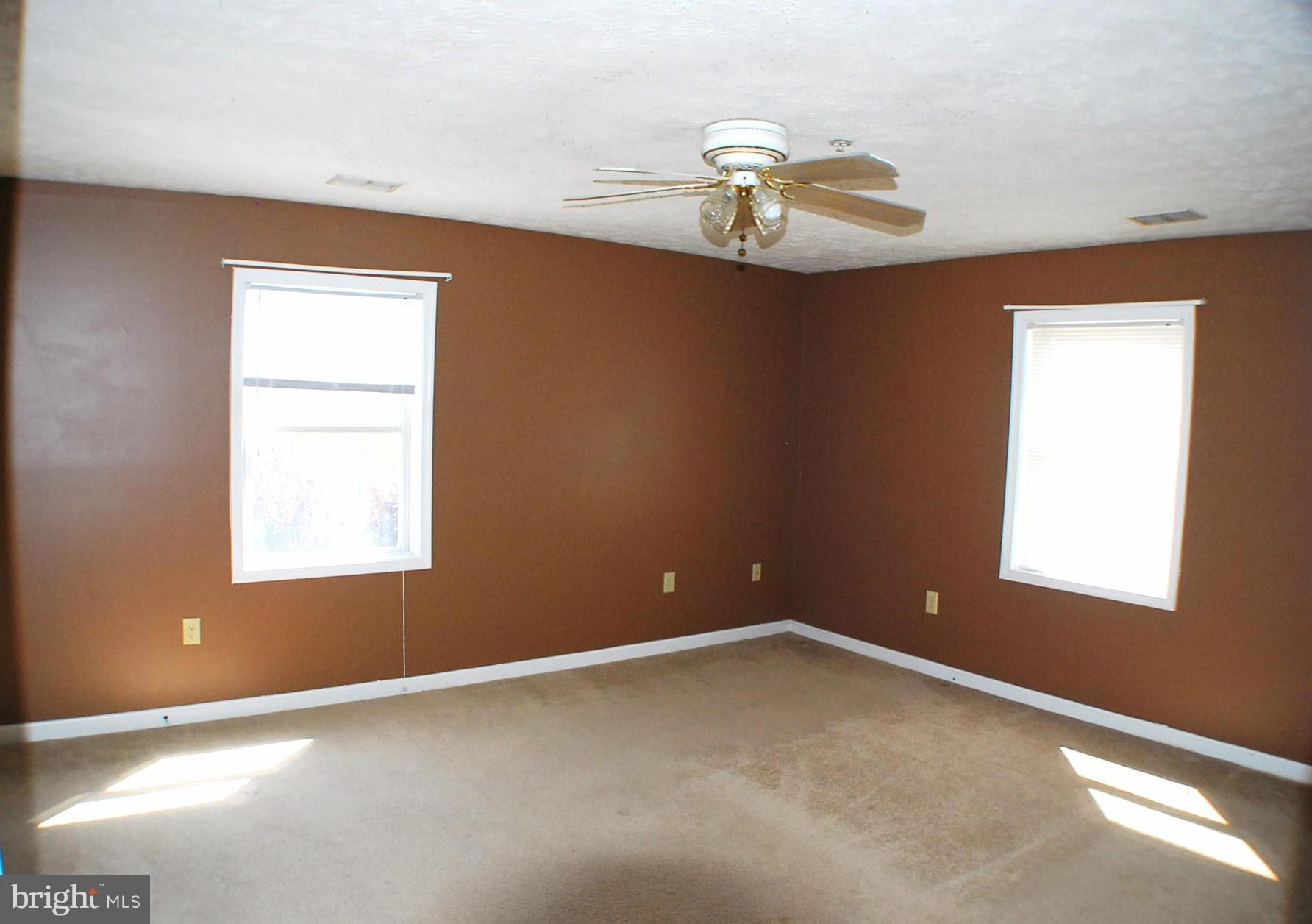 SIGNAL KNOB STATION - Residential Lease
