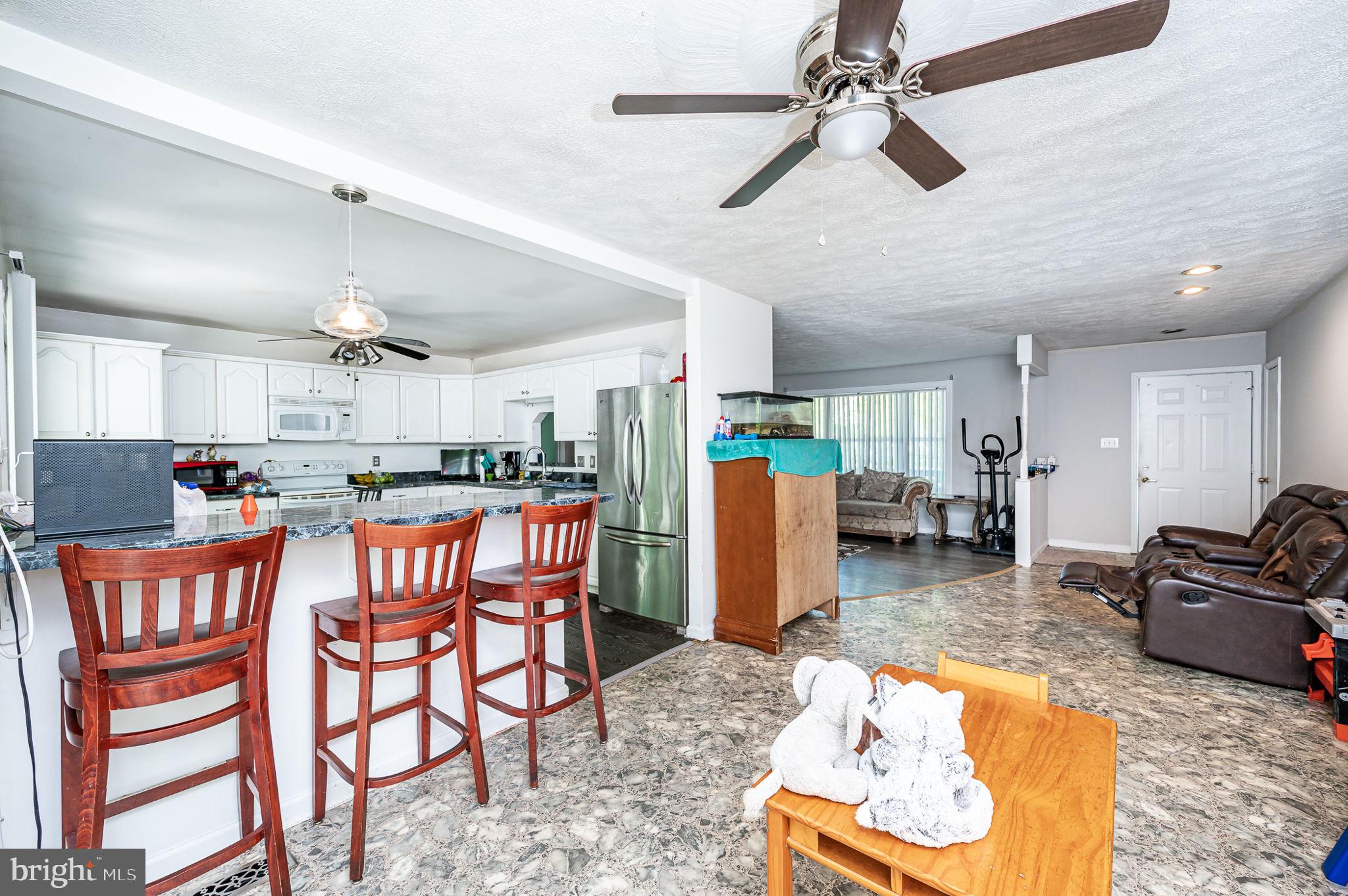 LAKE WILDERNESS - Residential