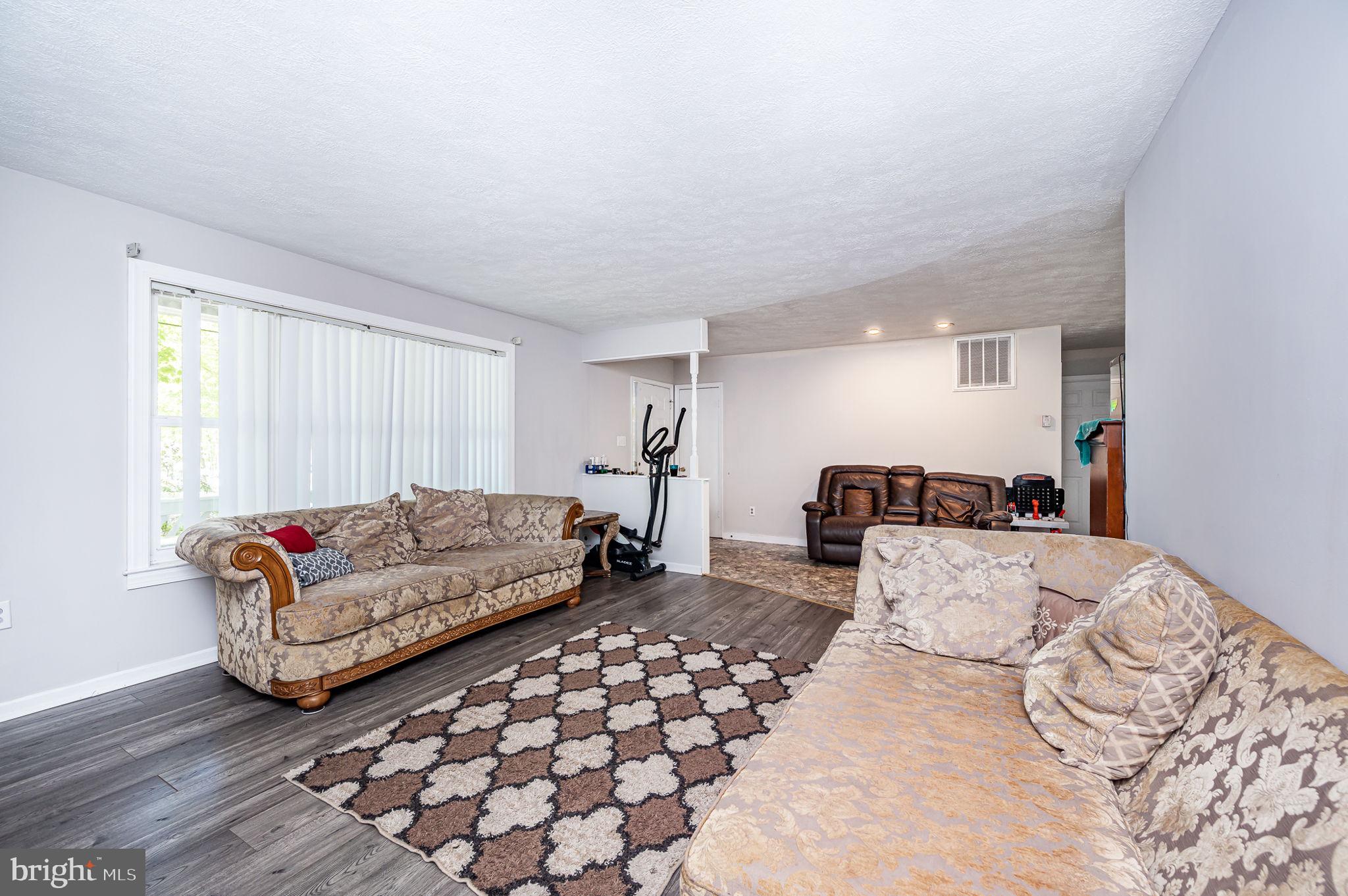 LAKE WILDERNESS - Residential