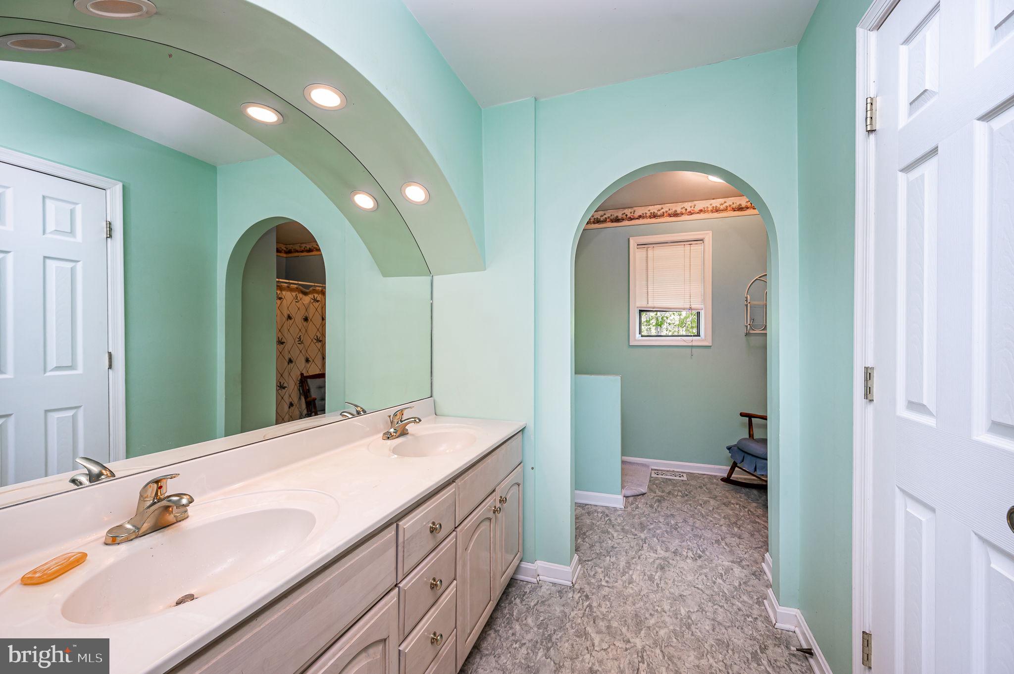 LAKE WILDERNESS - Residential