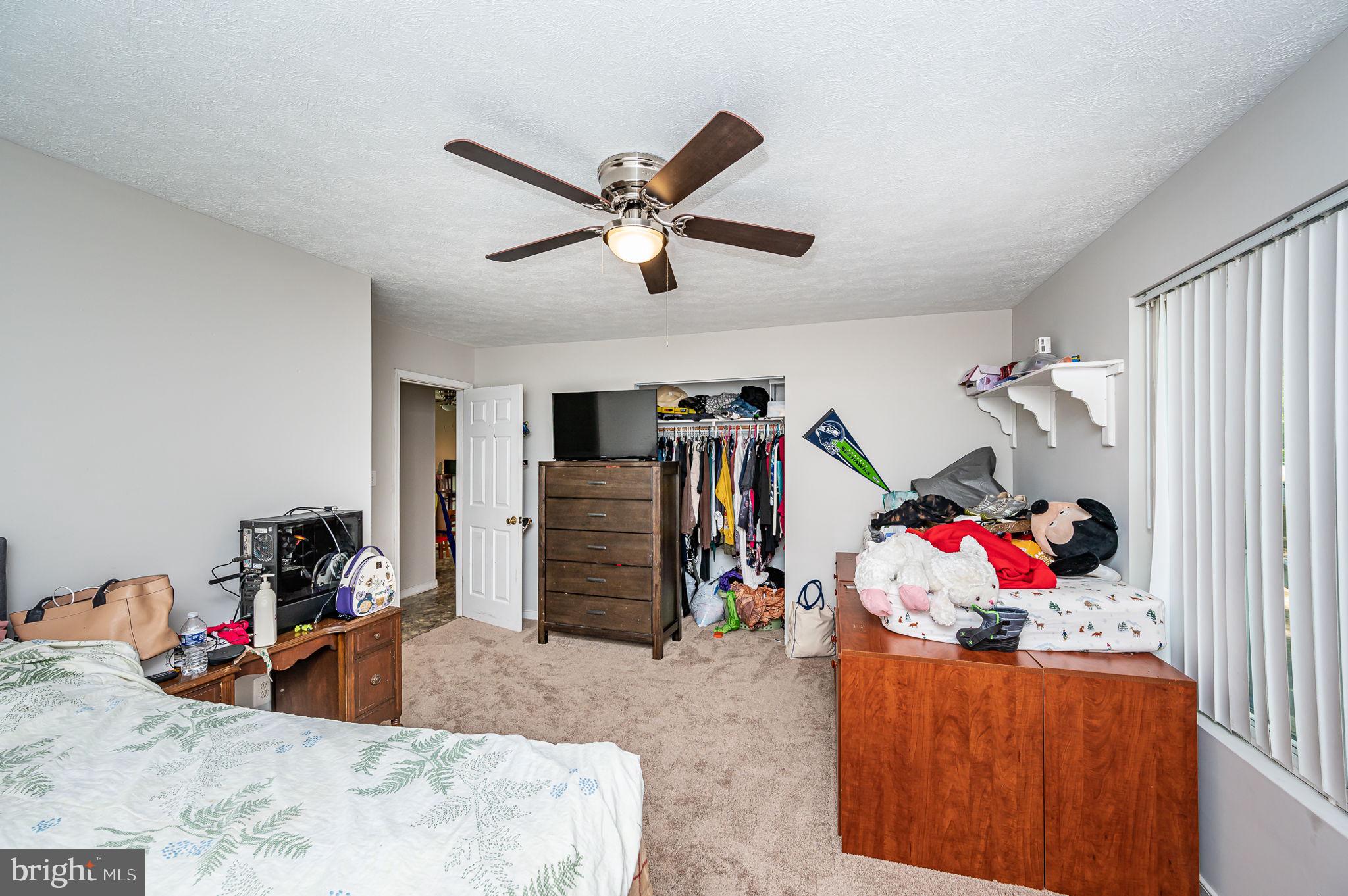 LAKE WILDERNESS - Residential