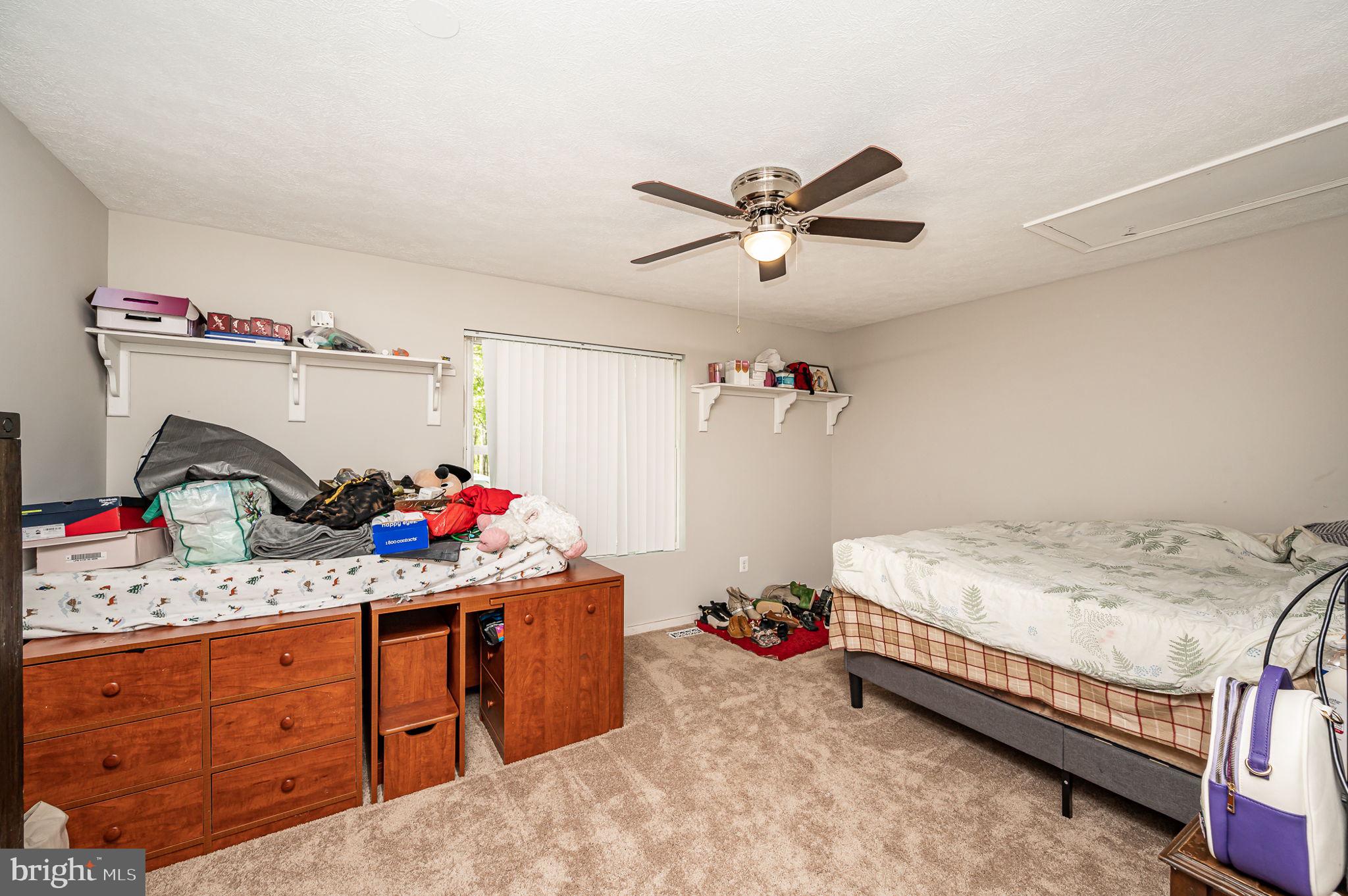 LAKE WILDERNESS - Residential