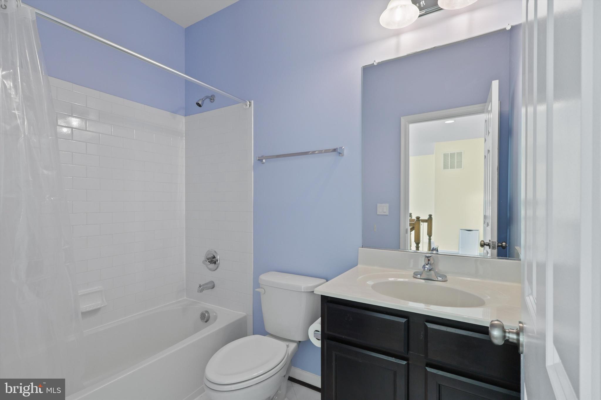 AVENDALE WOODLAND GROVE - Residential Lease