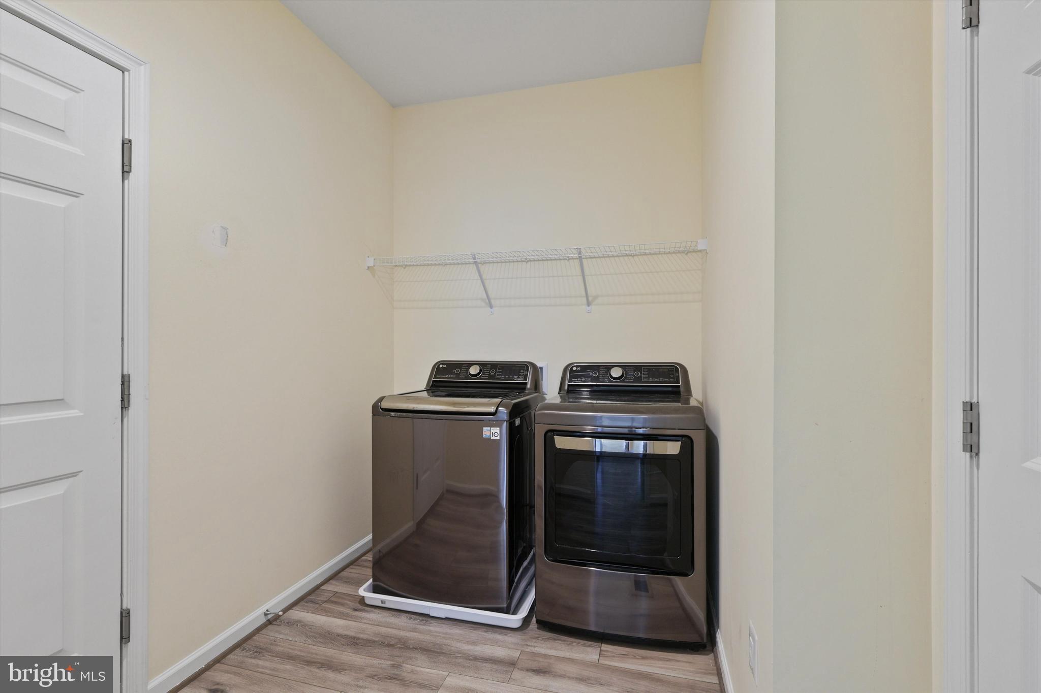 AVENDALE WOODLAND GROVE - Residential Lease