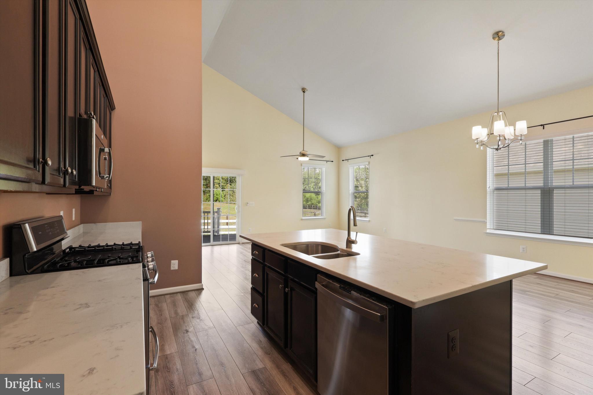 AVENDALE WOODLAND GROVE - Residential Lease