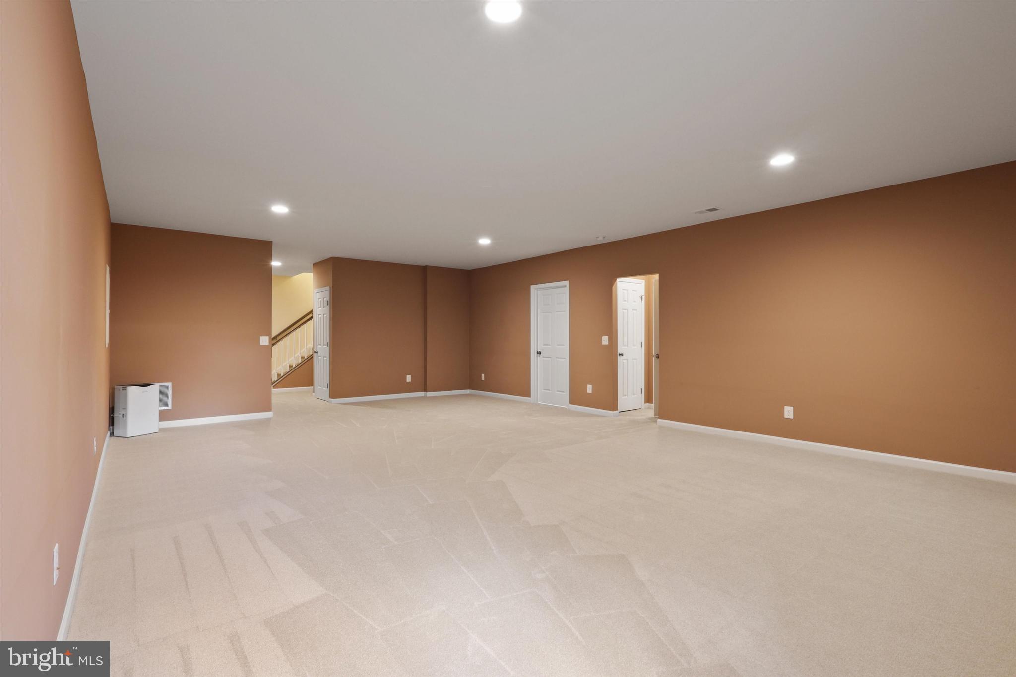 AVENDALE WOODLAND GROVE - Residential Lease