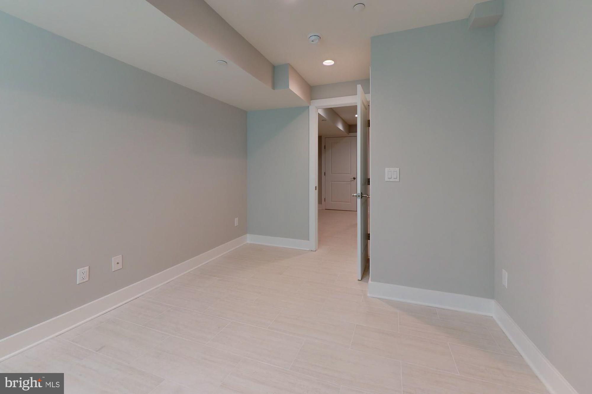 MILL CREEK - Residential Lease