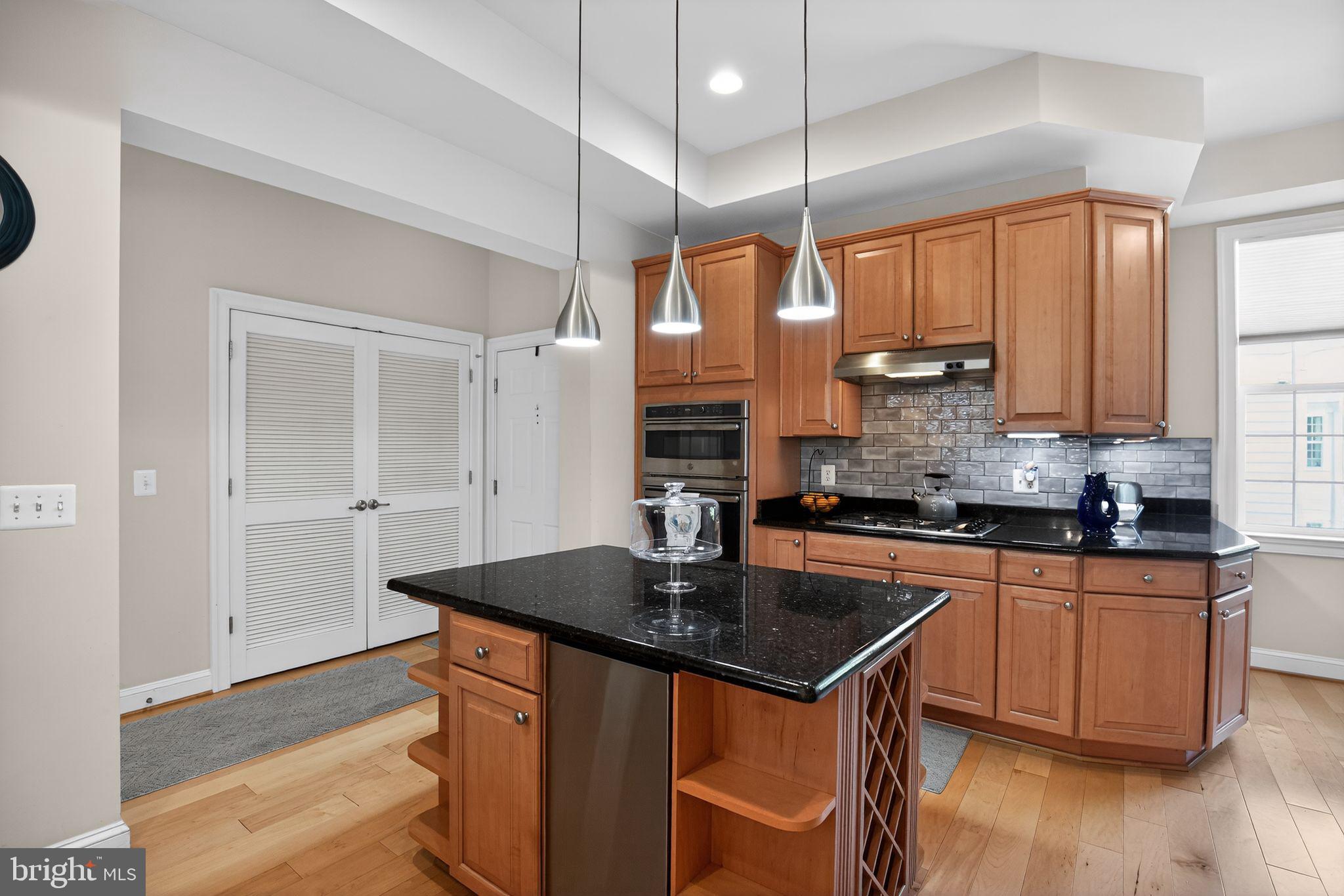 SOLOMONS LANDING - Residential