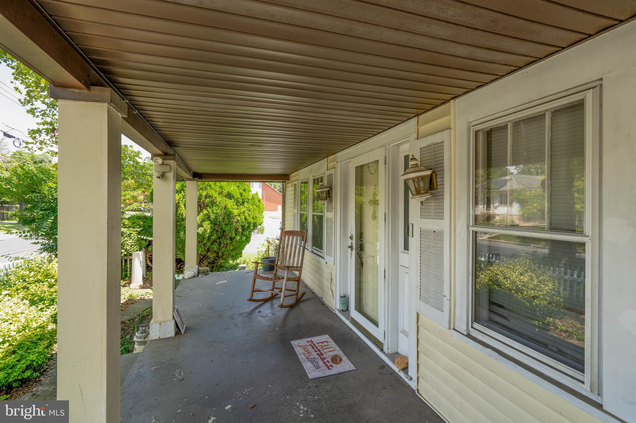 213 W QUINCE STREET