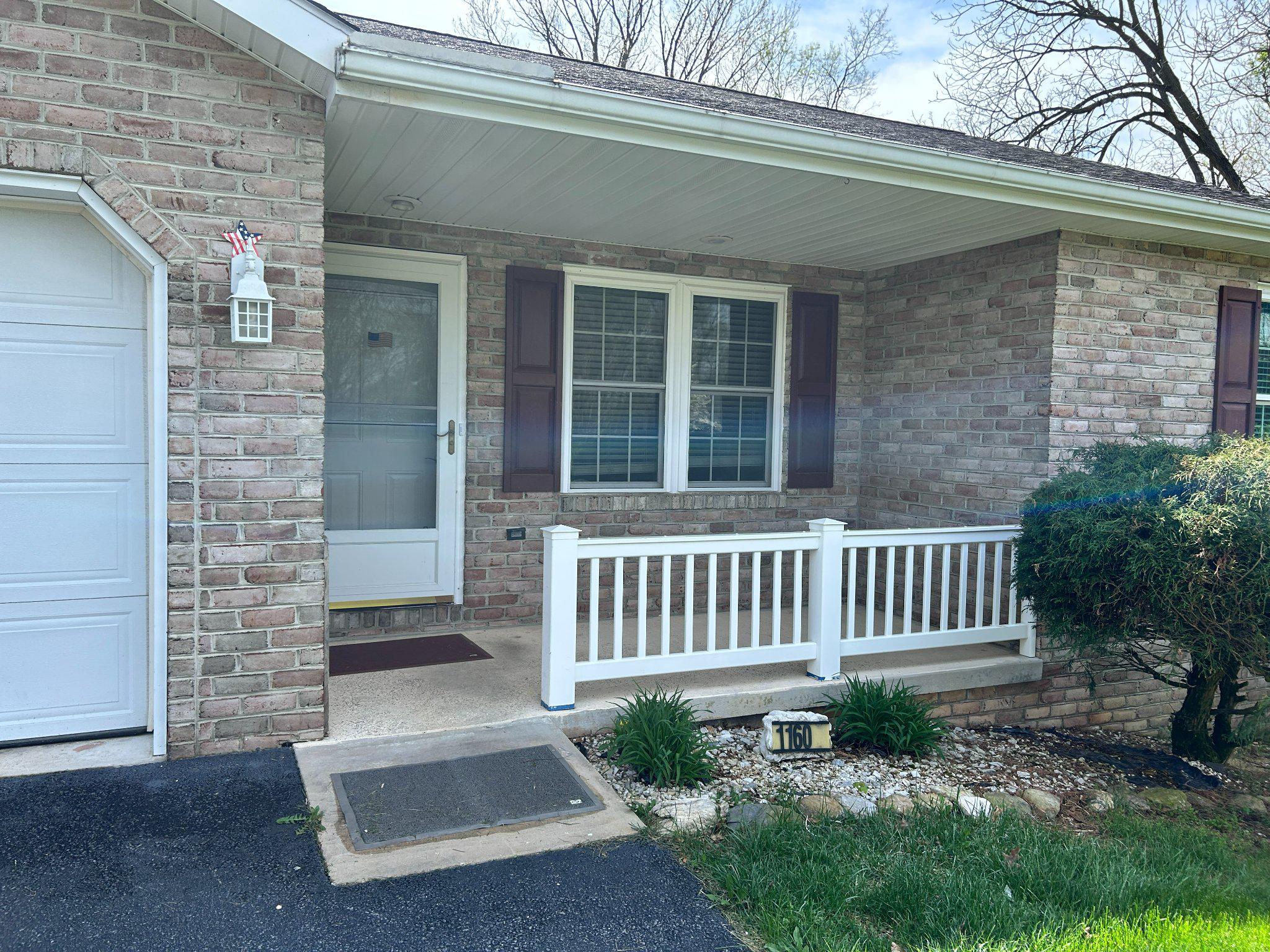 11607 and 11609 MEADOWLARK AVENUE