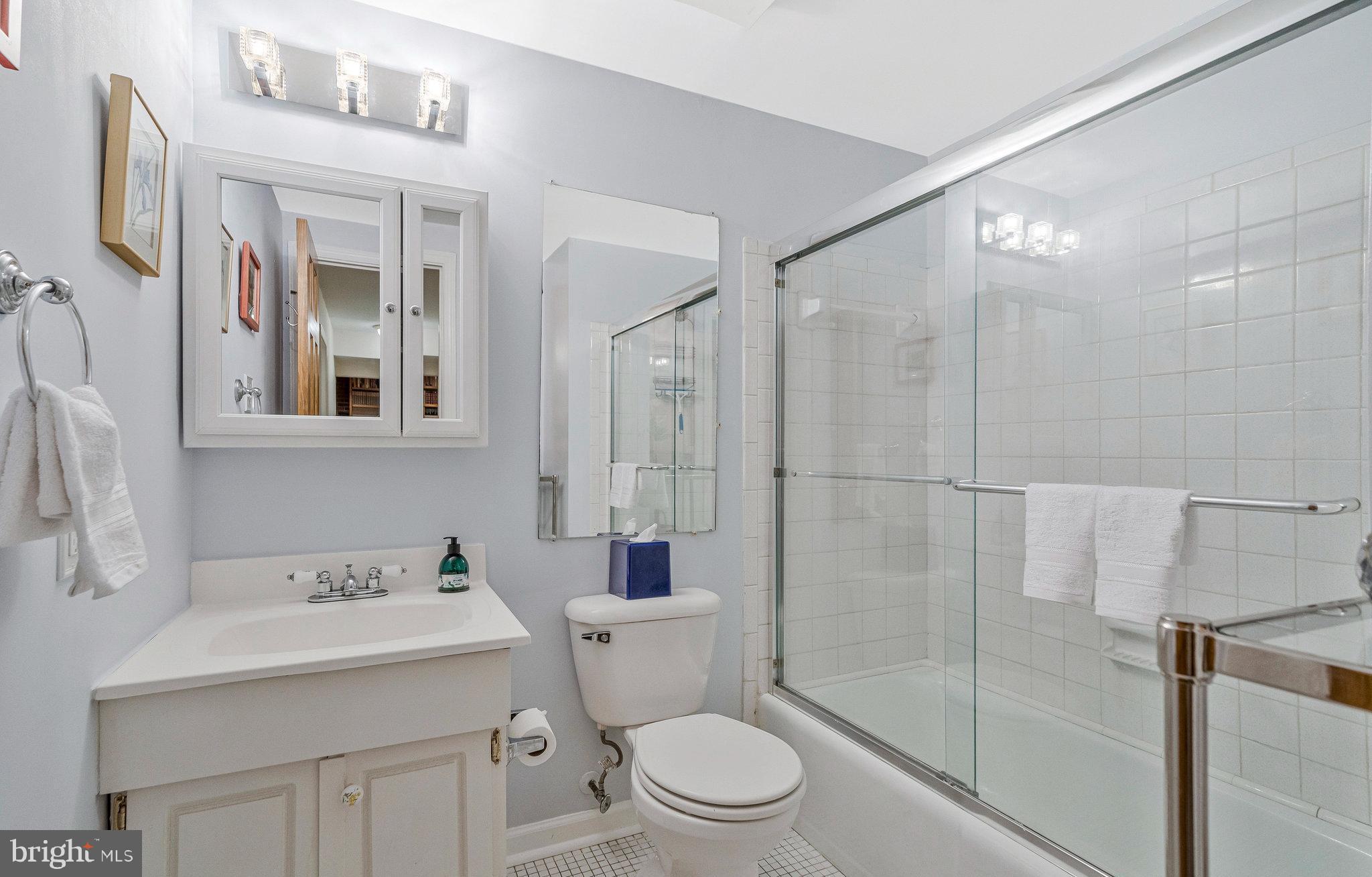 OLD DOMINION SQUARE - Residential