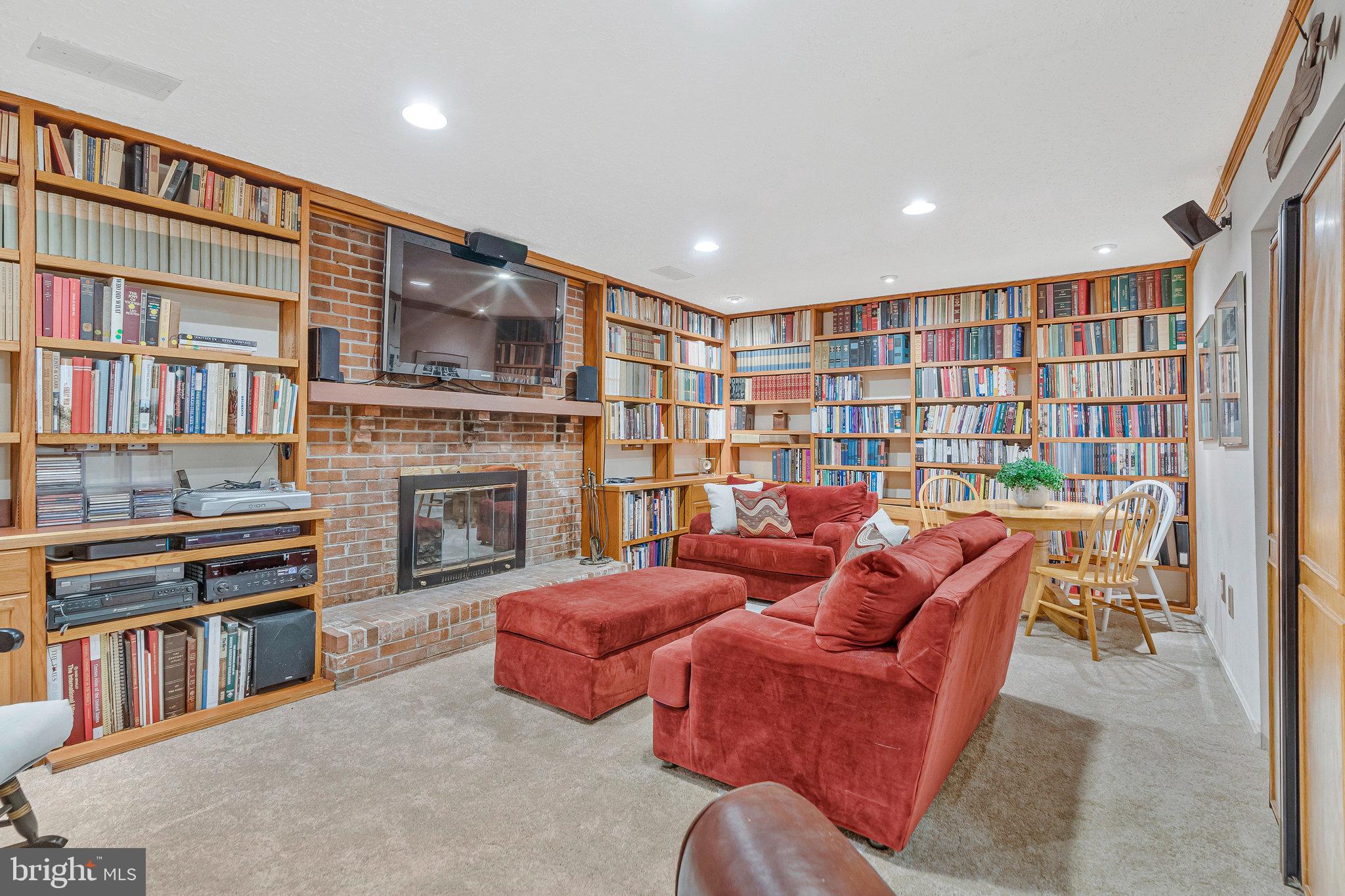 OLD DOMINION SQUARE - Residential