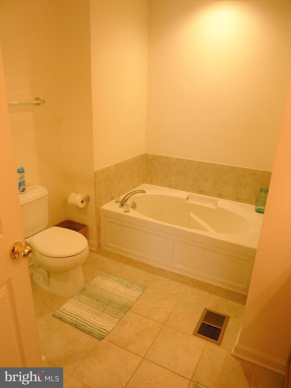 MARKET CENTER CONDOMINIUM - Residential