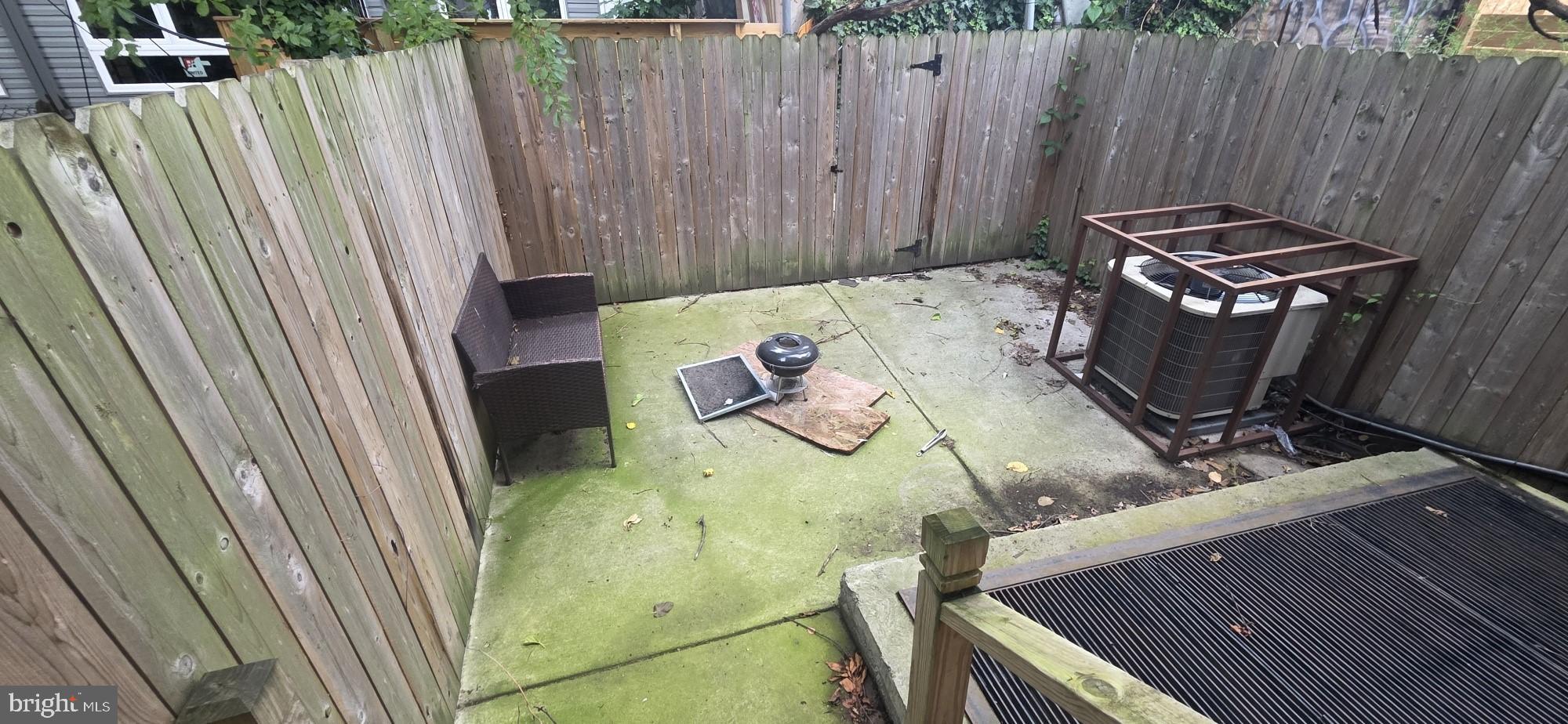 NORRIS SQUARE - Residential Lease