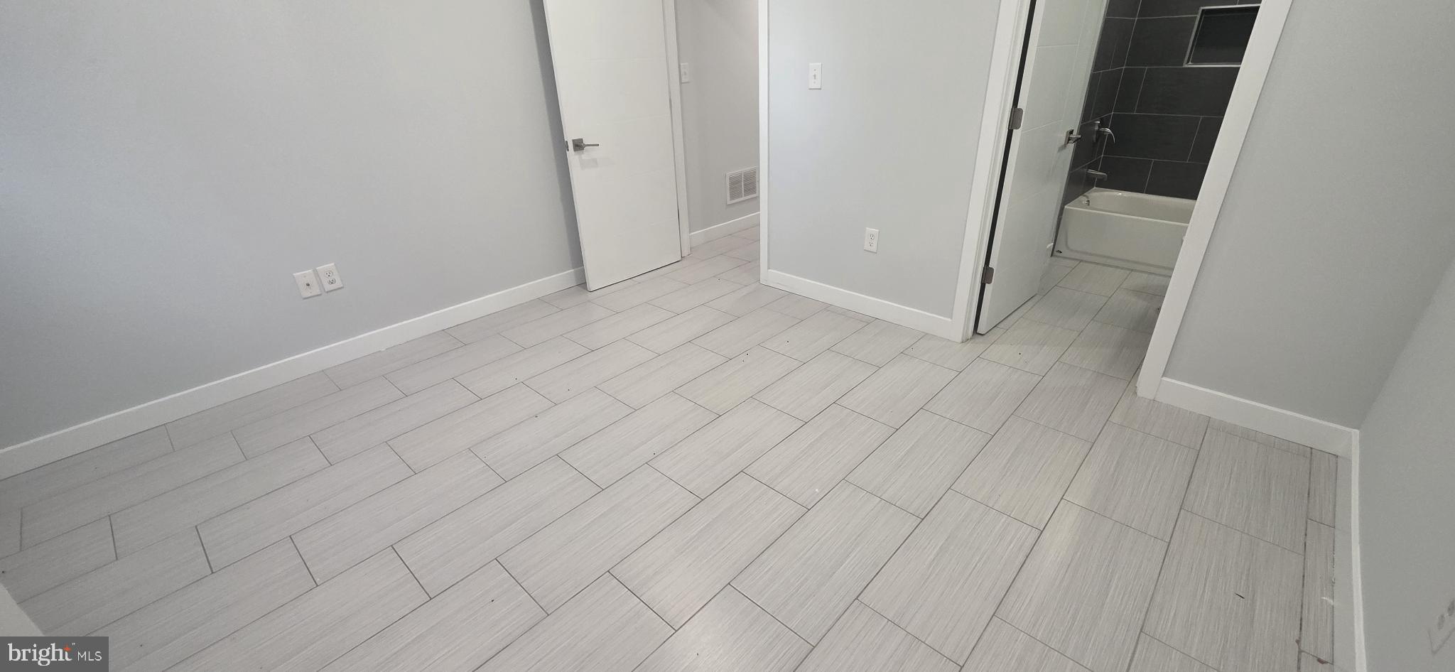 NORRIS SQUARE - Residential Lease