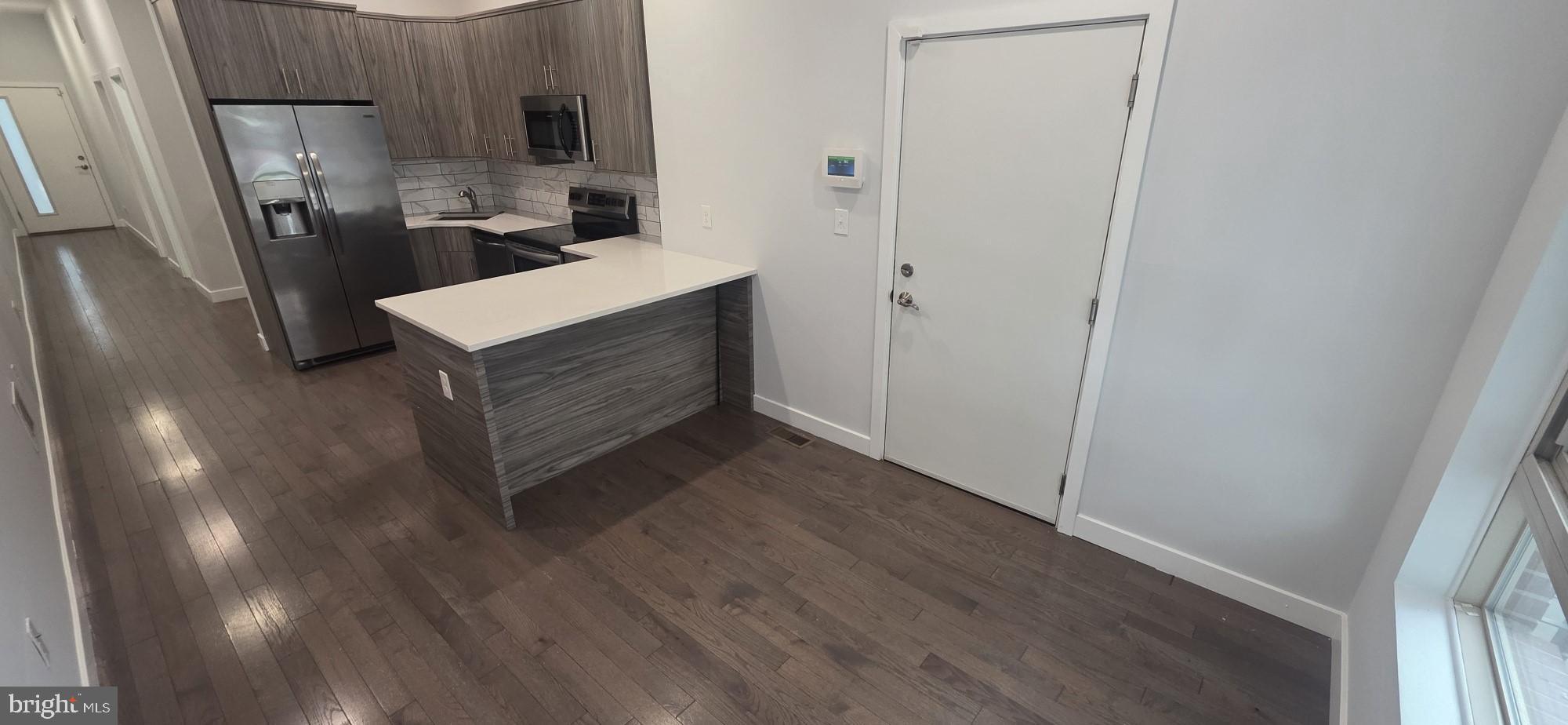 NORRIS SQUARE - Residential Lease