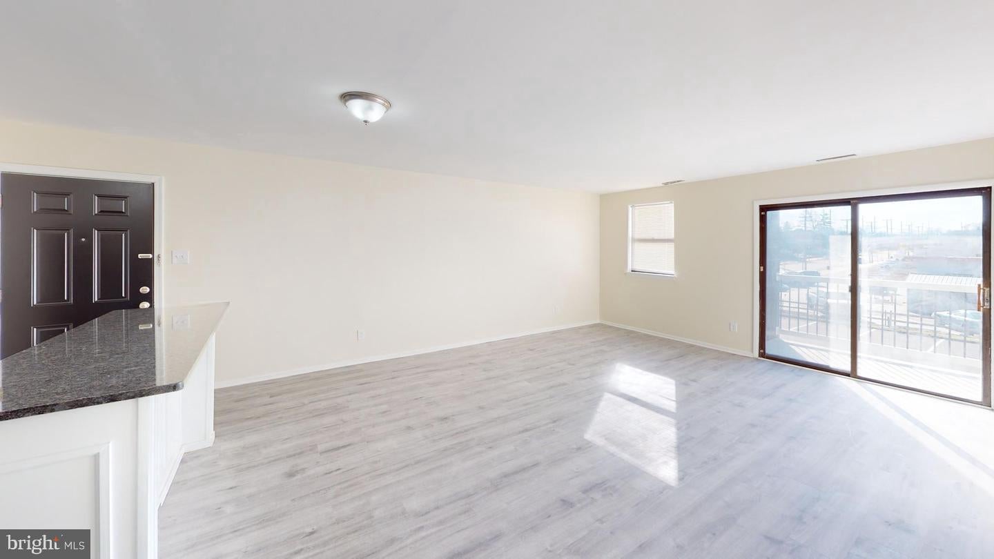 300 BROADWAY B5