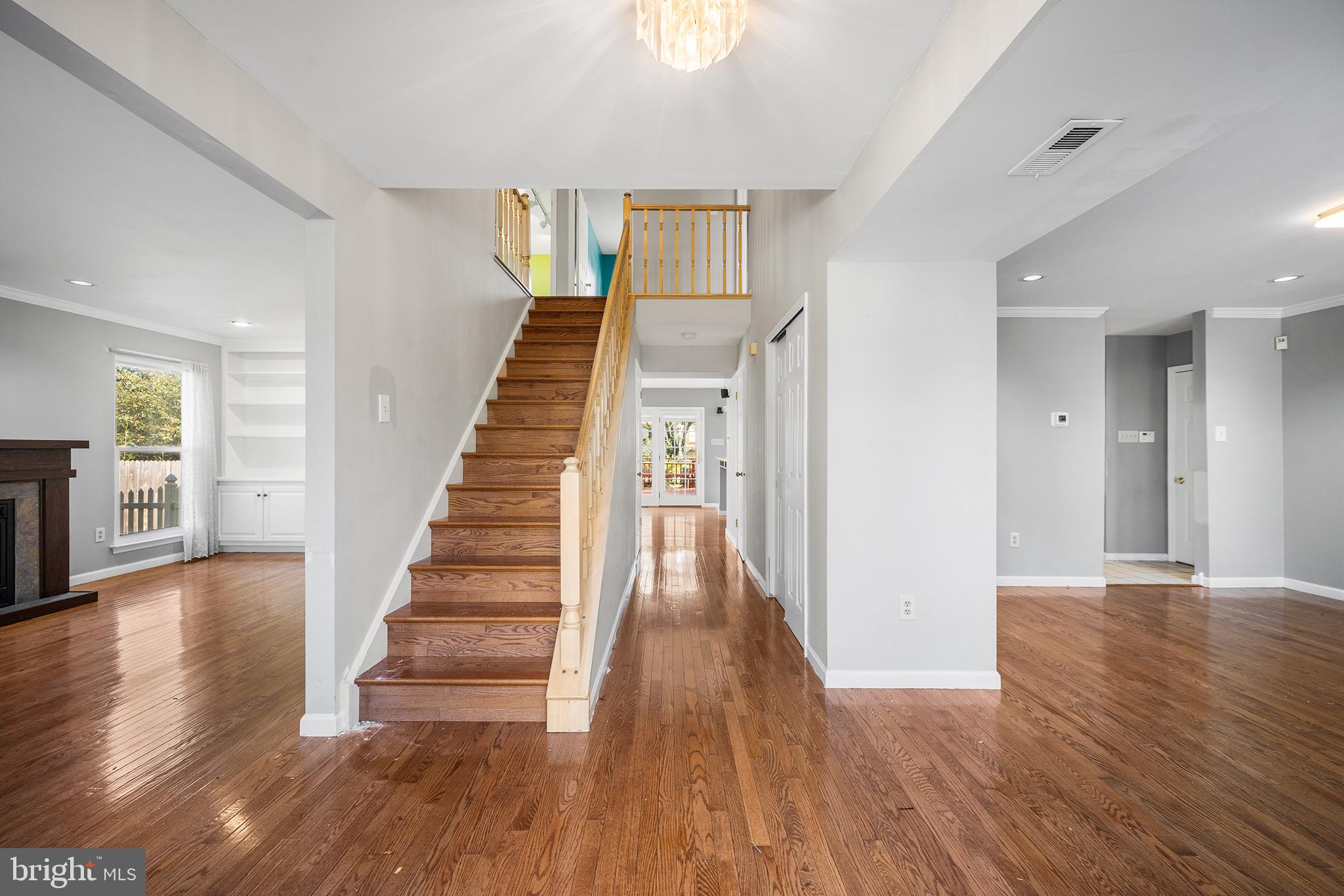 532 HERITAGE OAK DRIVE