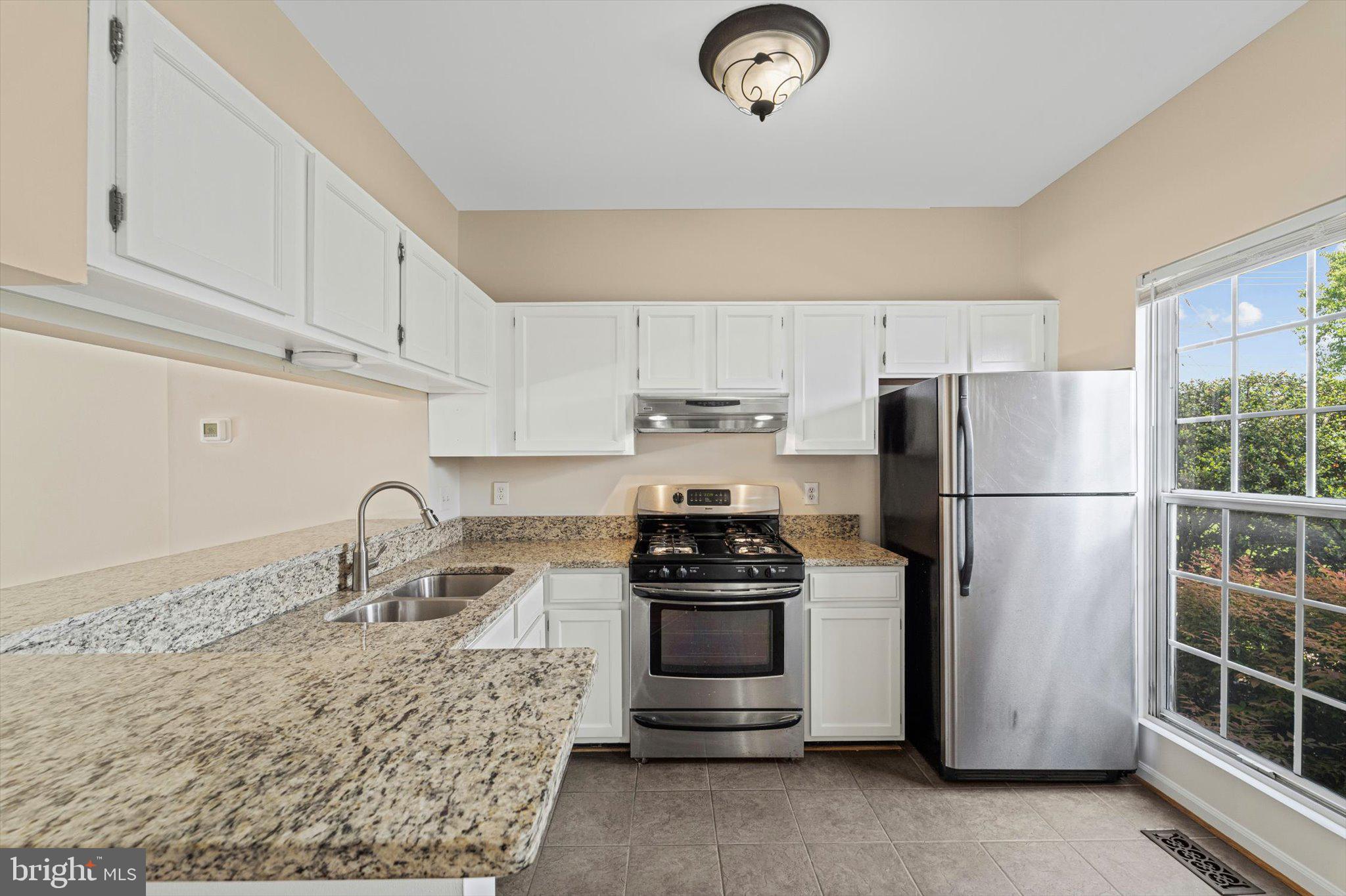 HIGHLAND MEWS - Residential